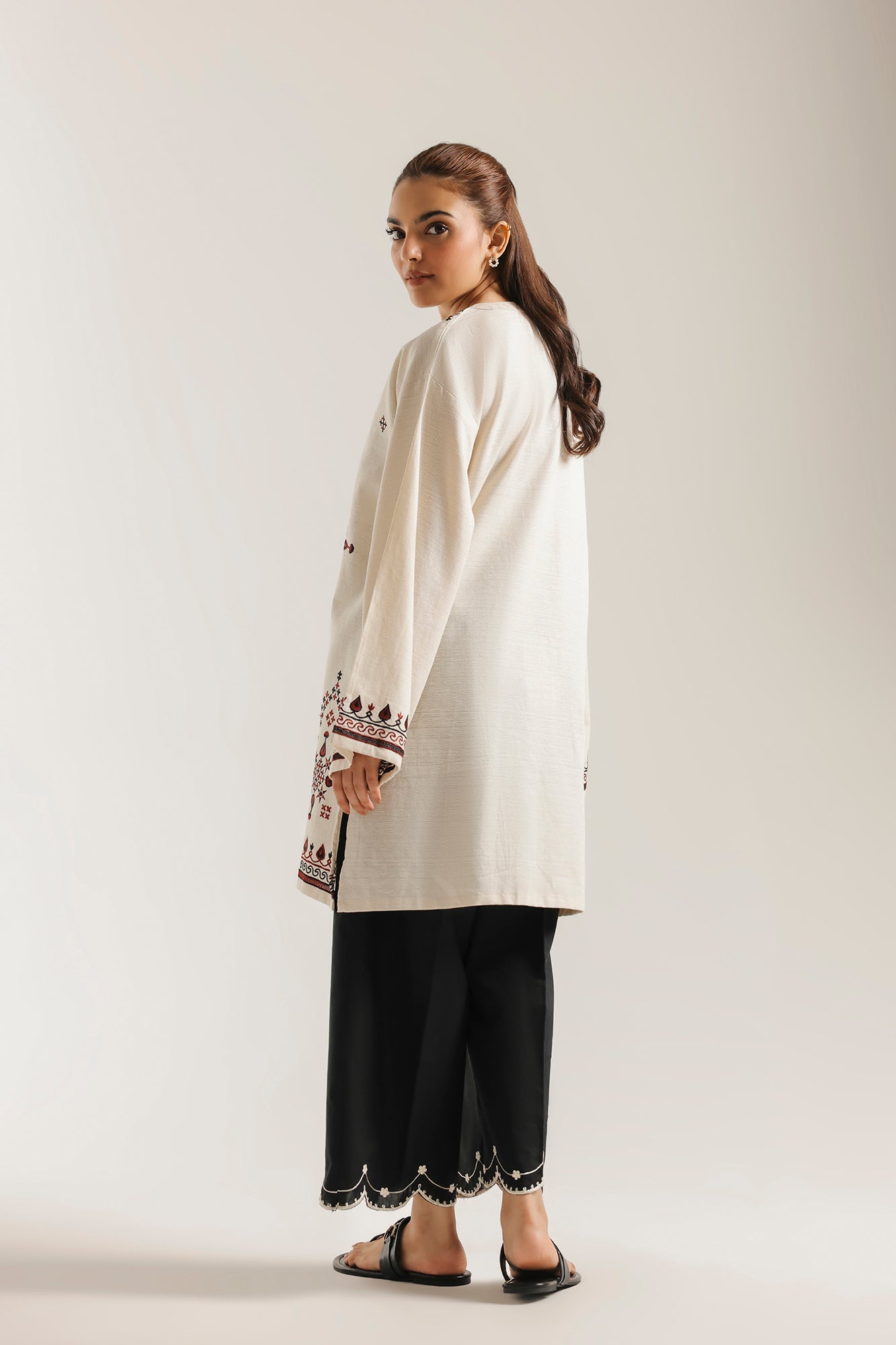 EMBROIDERED KURTI (E7979/102/004)