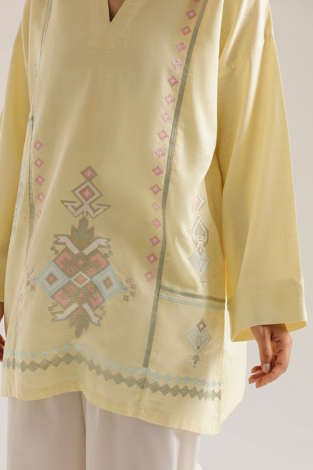 EMBROIDERED KURTI (E7981/102/115)