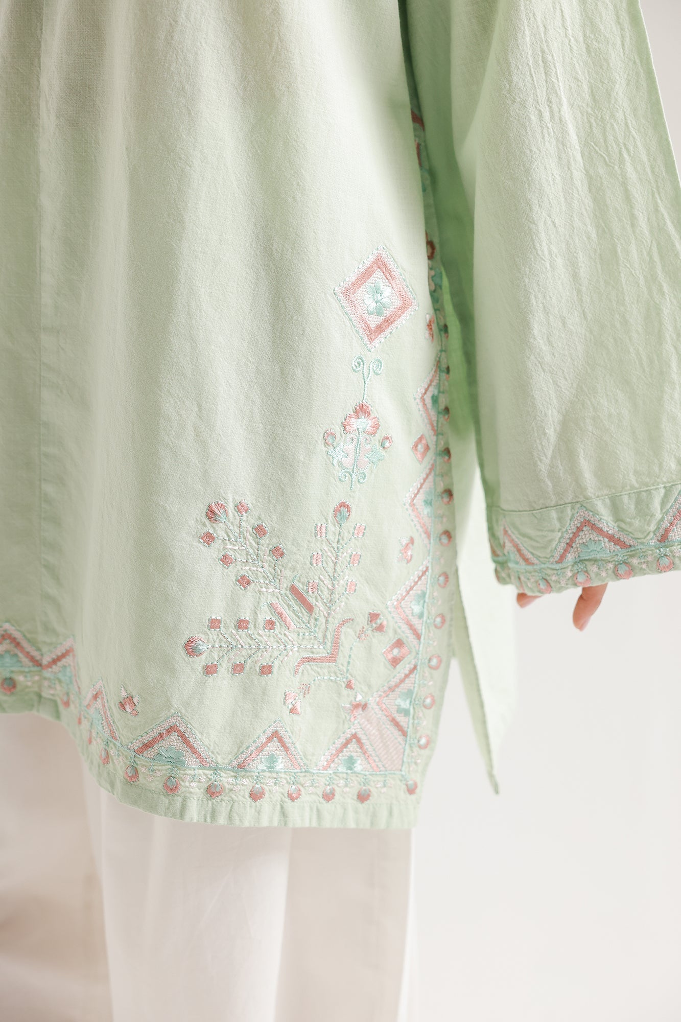 EMBROIDERED KURTI (E8007/102/130)