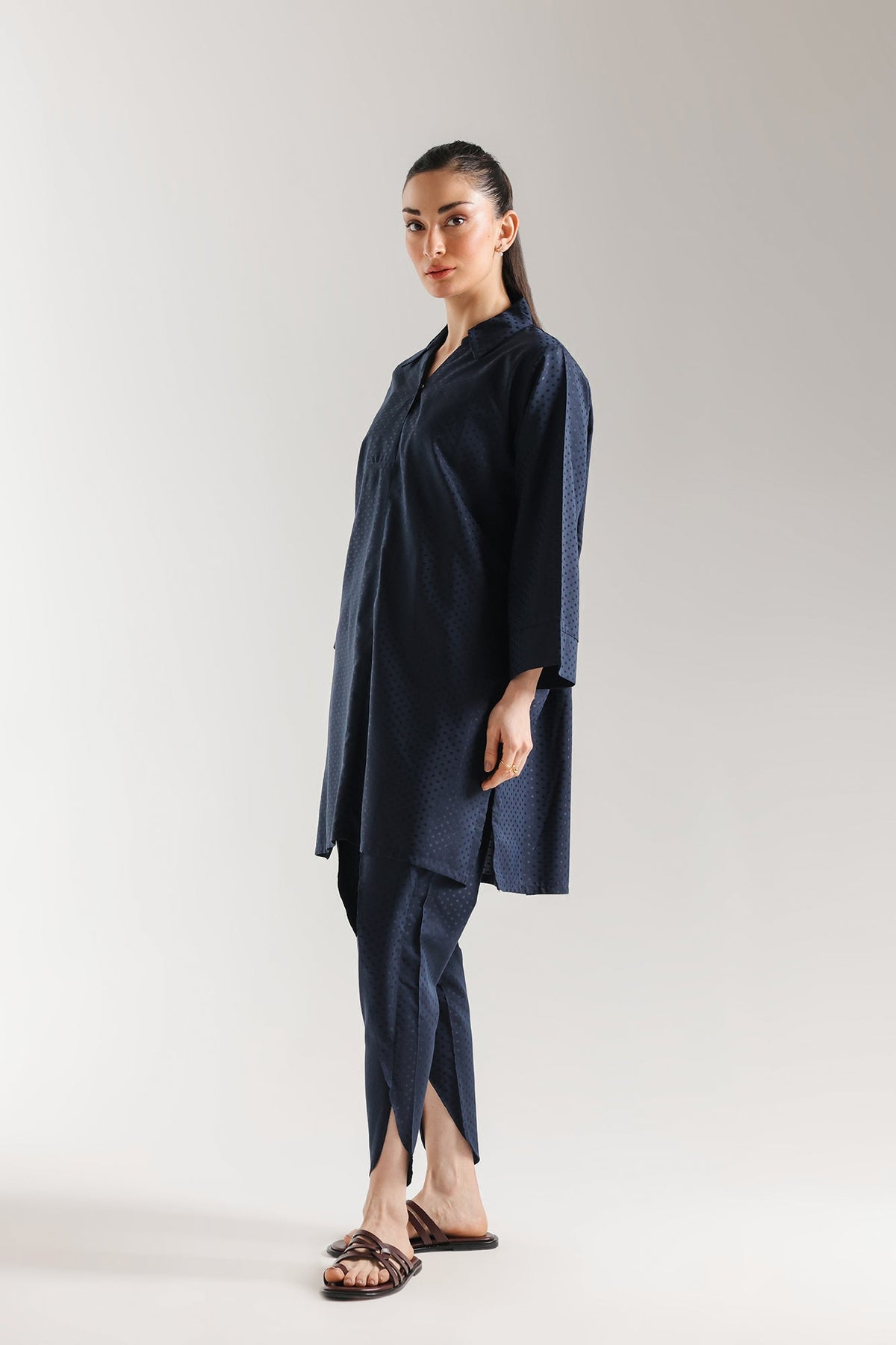 SOLID SUIT (E8119/102/619)