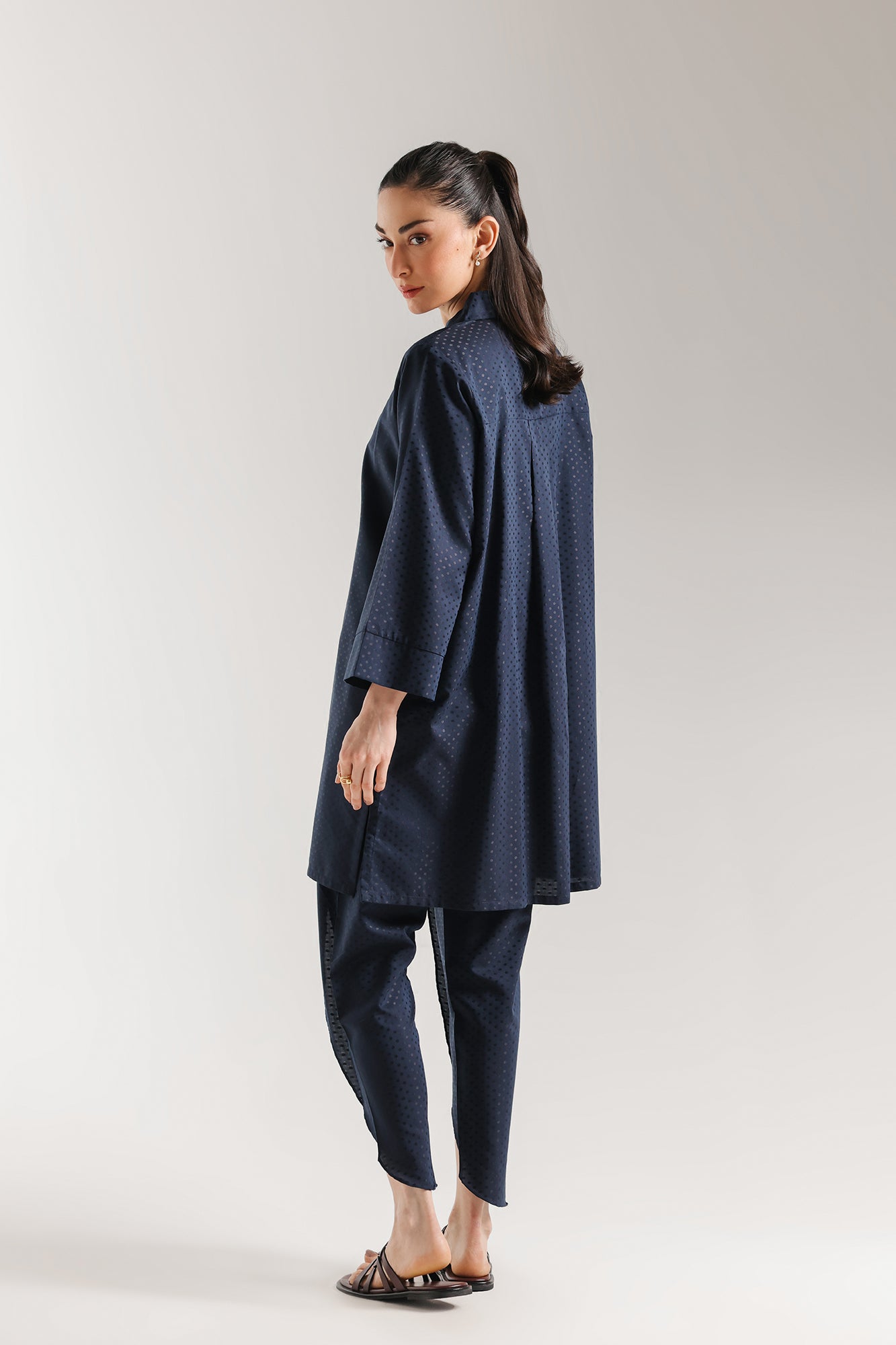 SOLID SUIT (E8119/102/619)