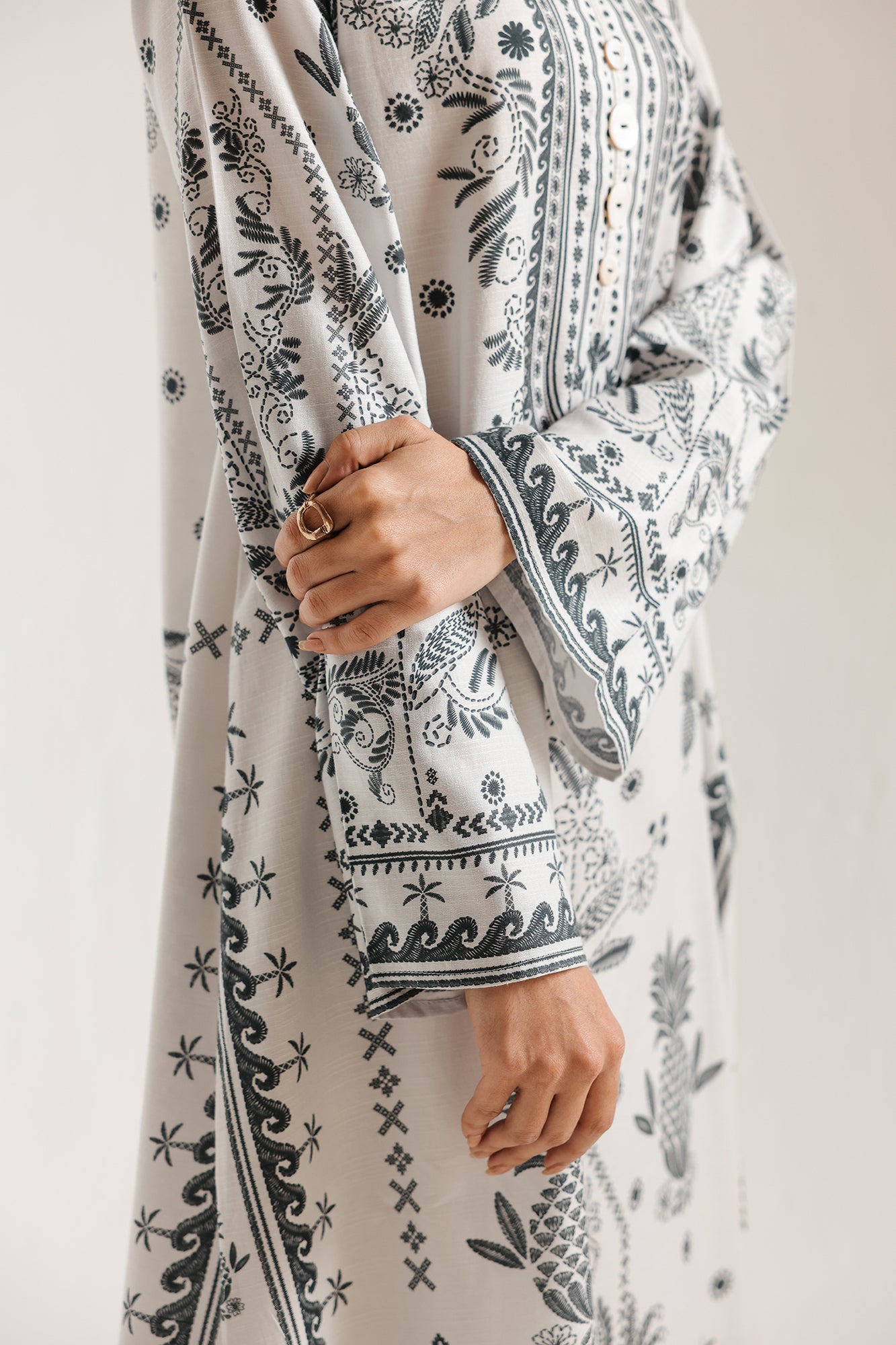 https://cdn.shopify.com/s/files/1/2290/7917/files/E8193-102-004_5.jpg?v=1774502560