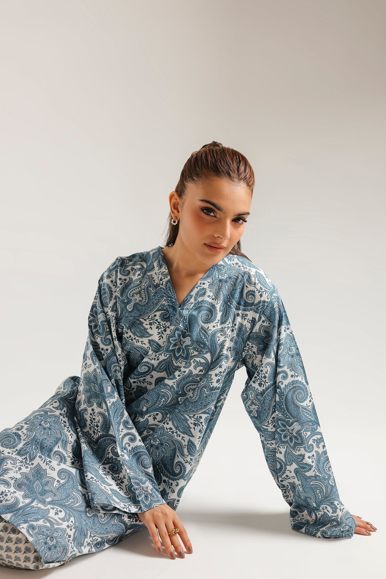 https://cdn.shopify.com/s/files/1/2290/7917/files/E8286-102-003_6.jpg?v=1781608417