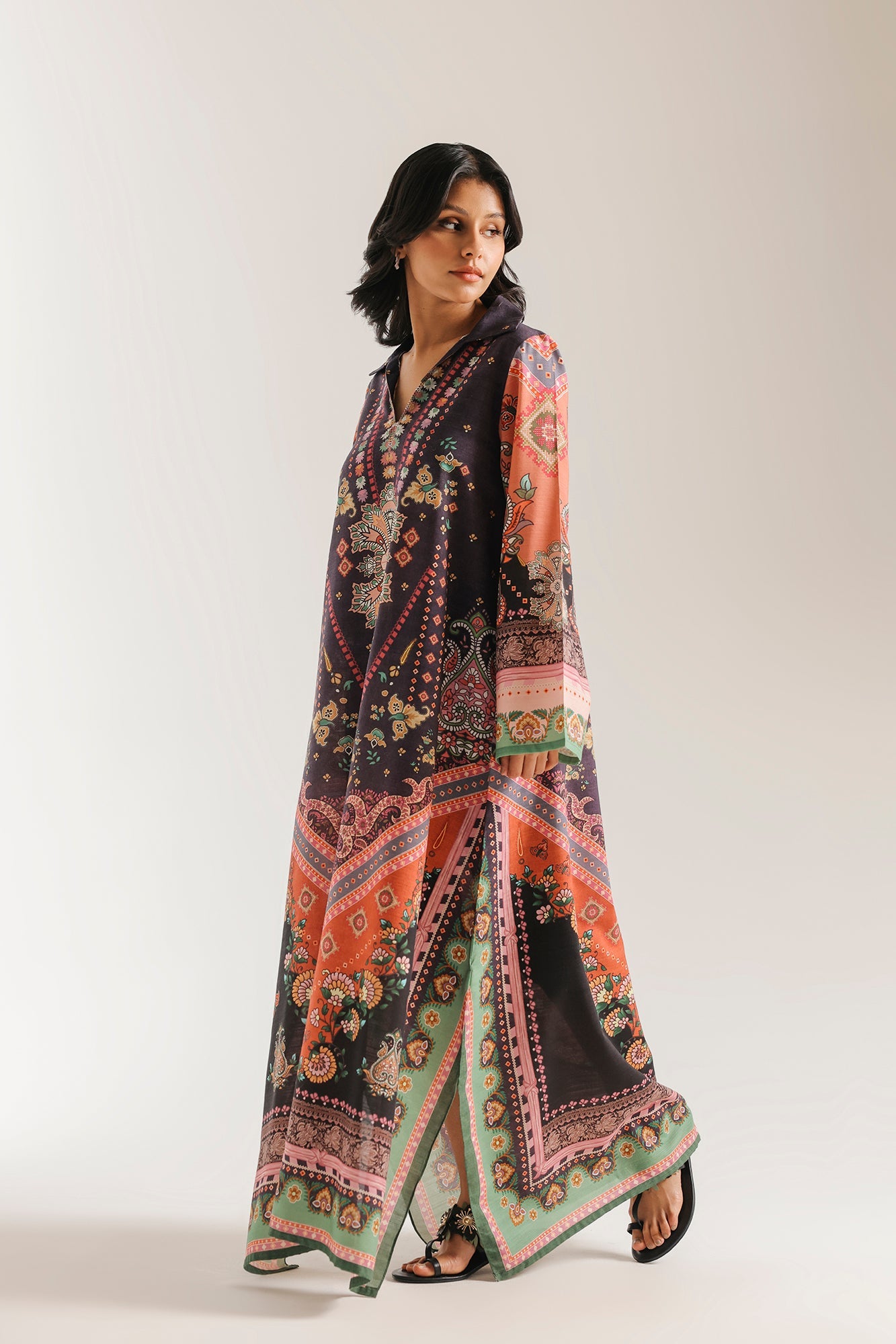 PRINTED DRESS (E8472/102/505)