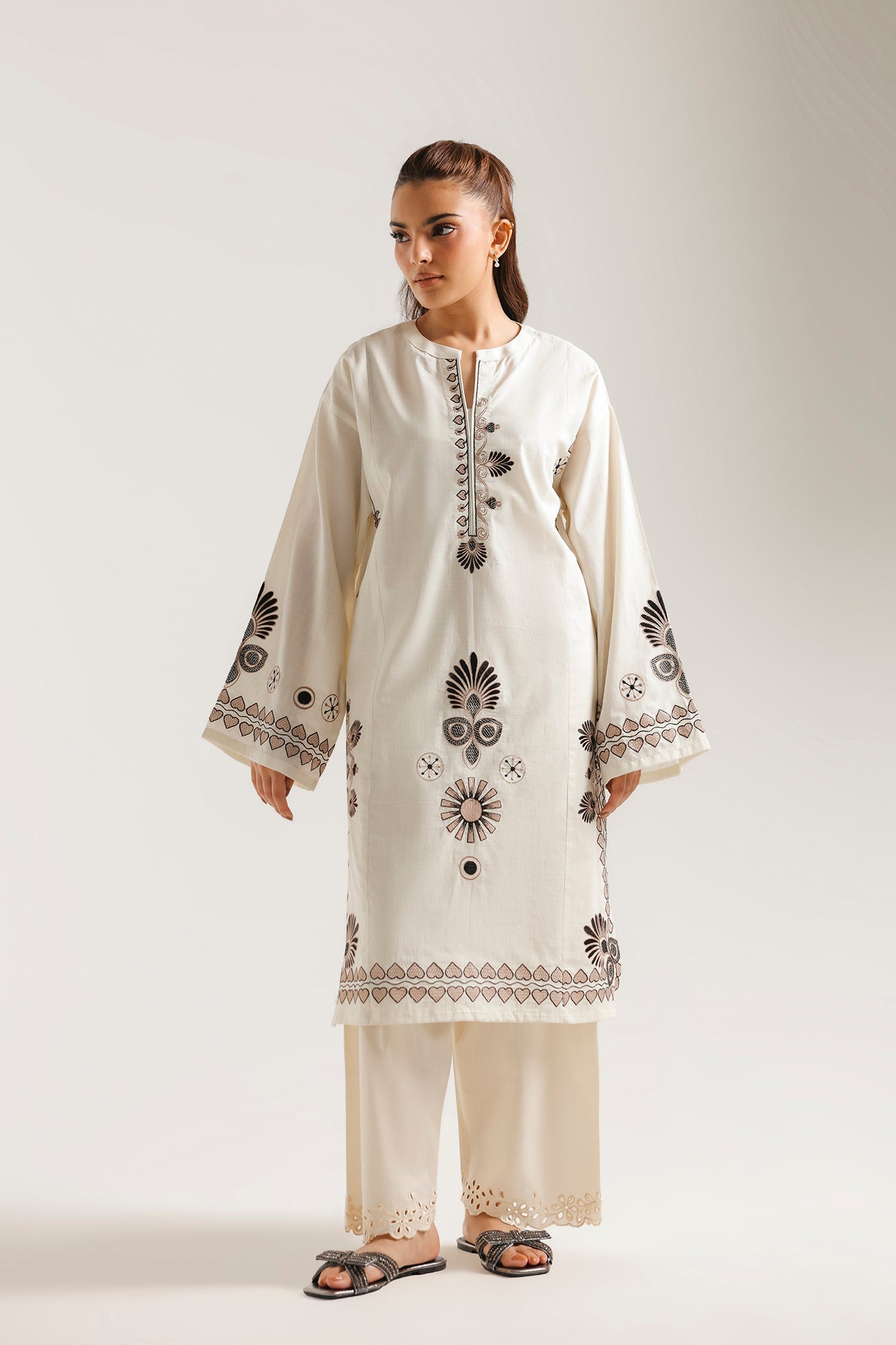 EMBROIDERED SHIRT (E9200/102/005)