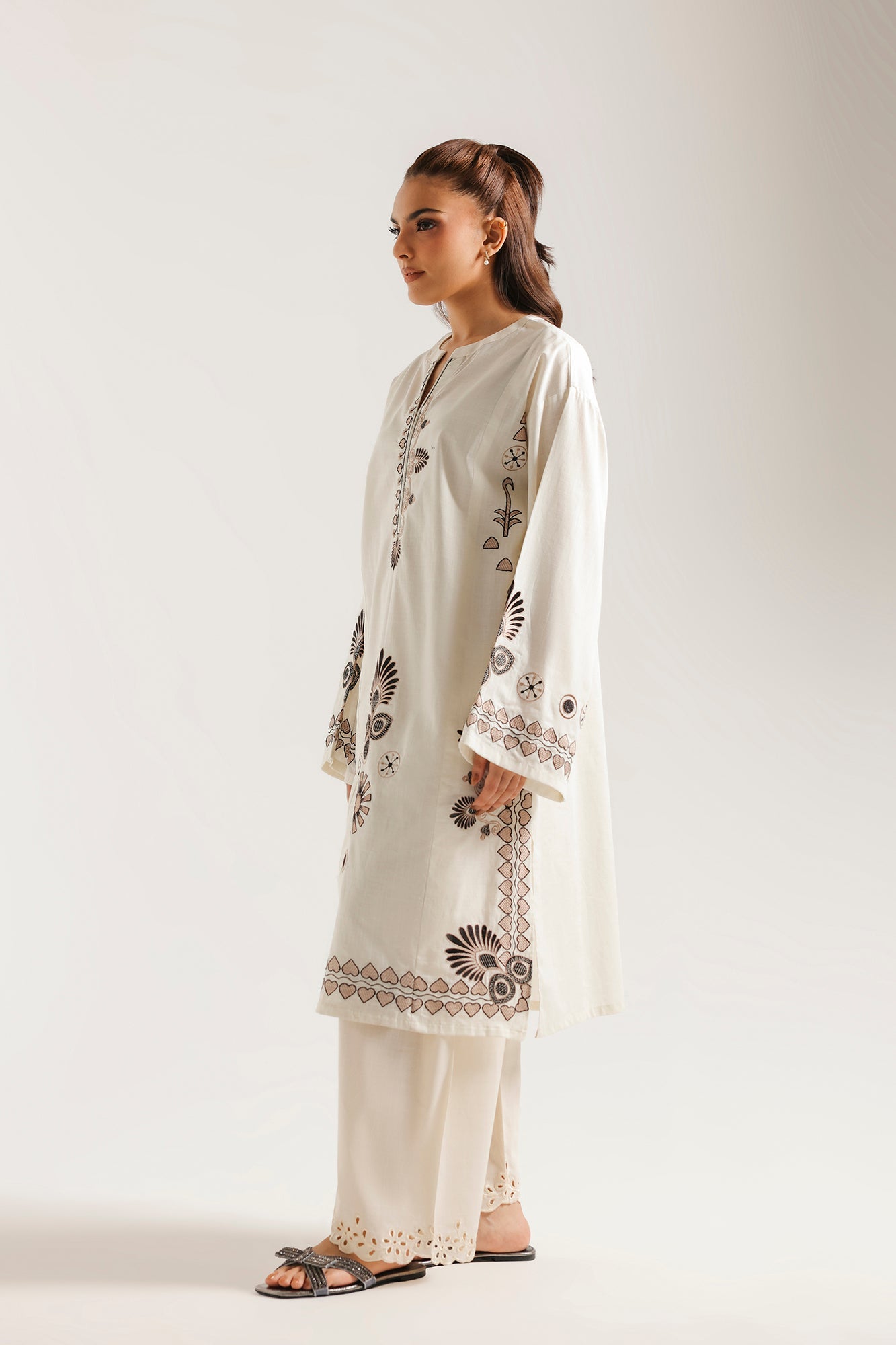 EMBROIDERED SHIRT (E9200/102/005)