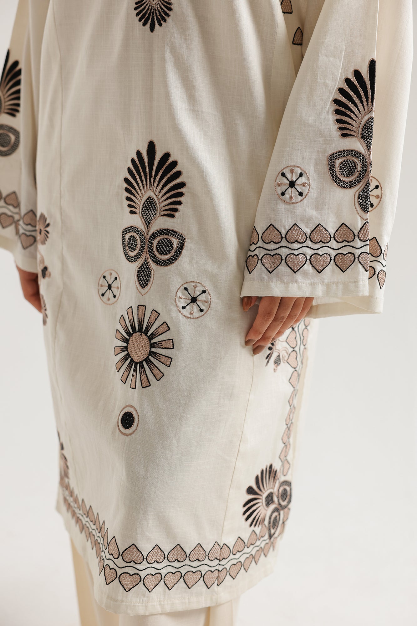 EMBROIDERED SHIRT (E9200/102/005)