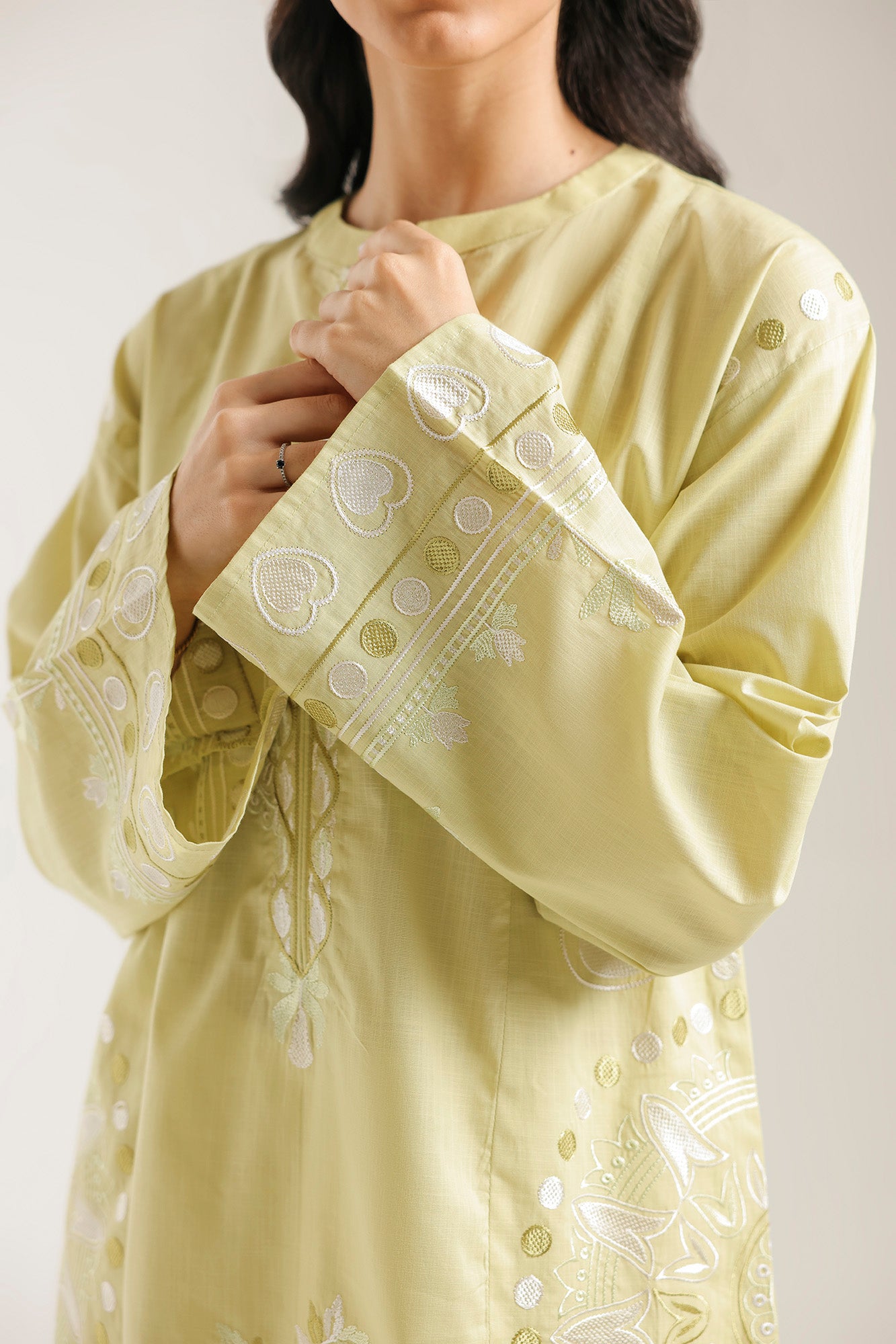 EMBROIDERED SHIRT (E9206/102/125)