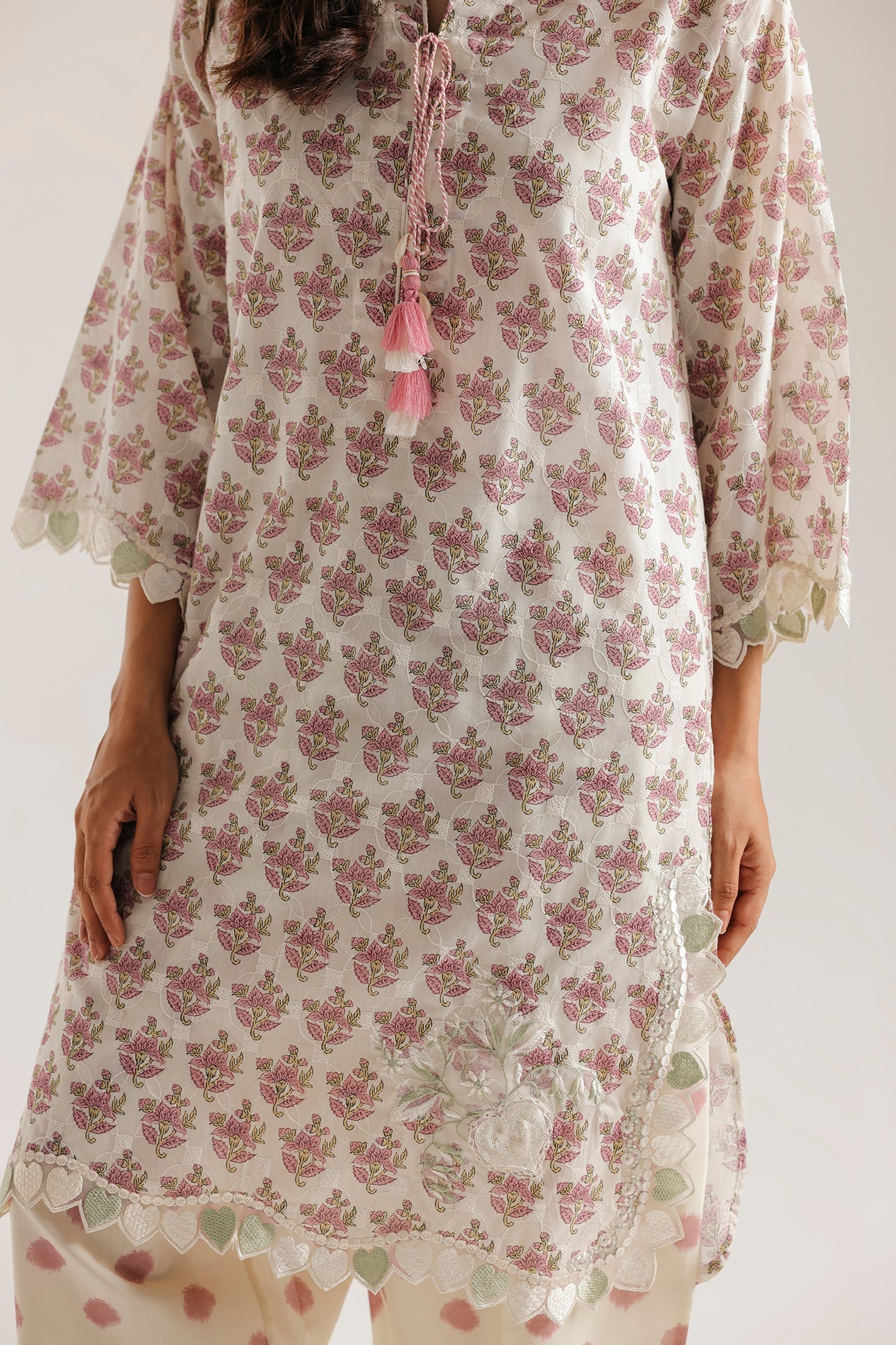 EMBROIDERED SUIT (E9227/102/002)