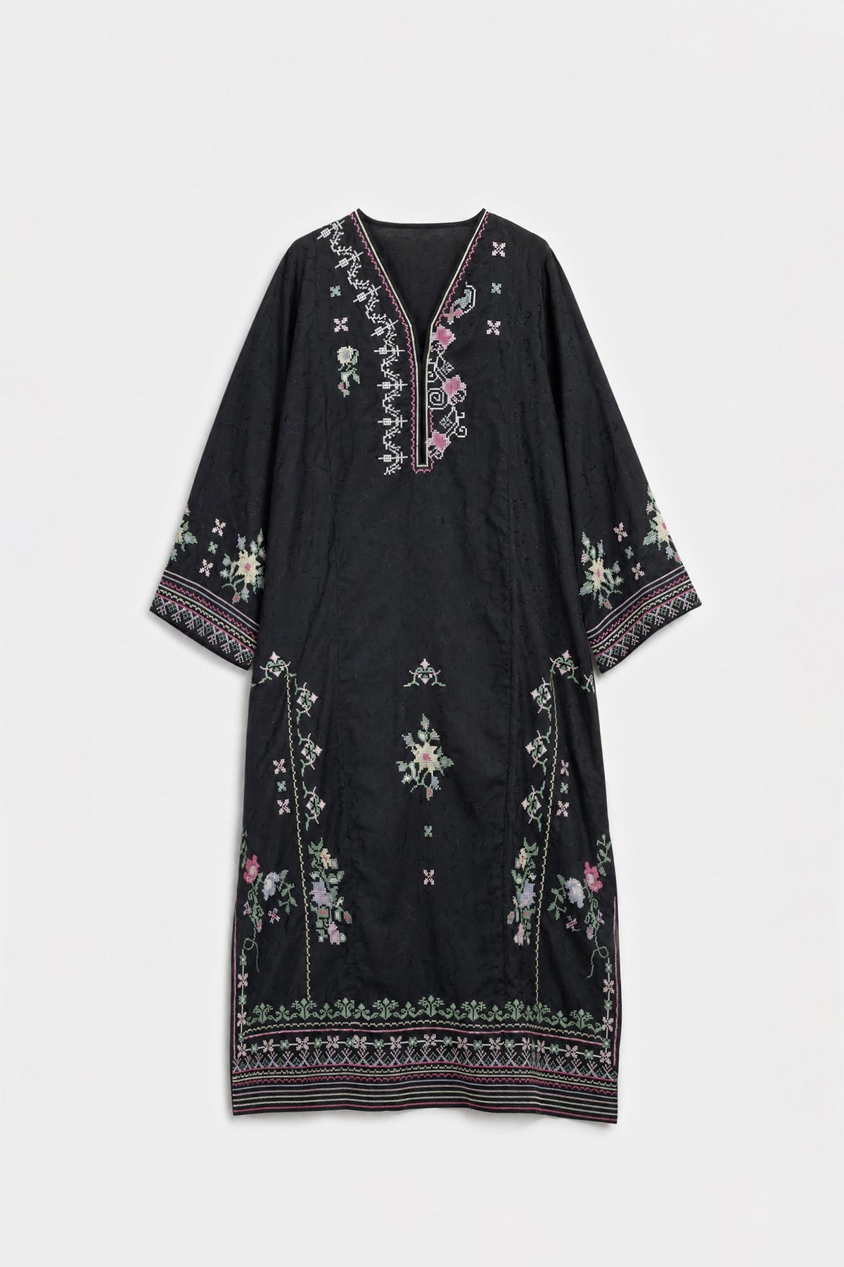 EMBROIDERED KAFTAN (E9302-102-902)