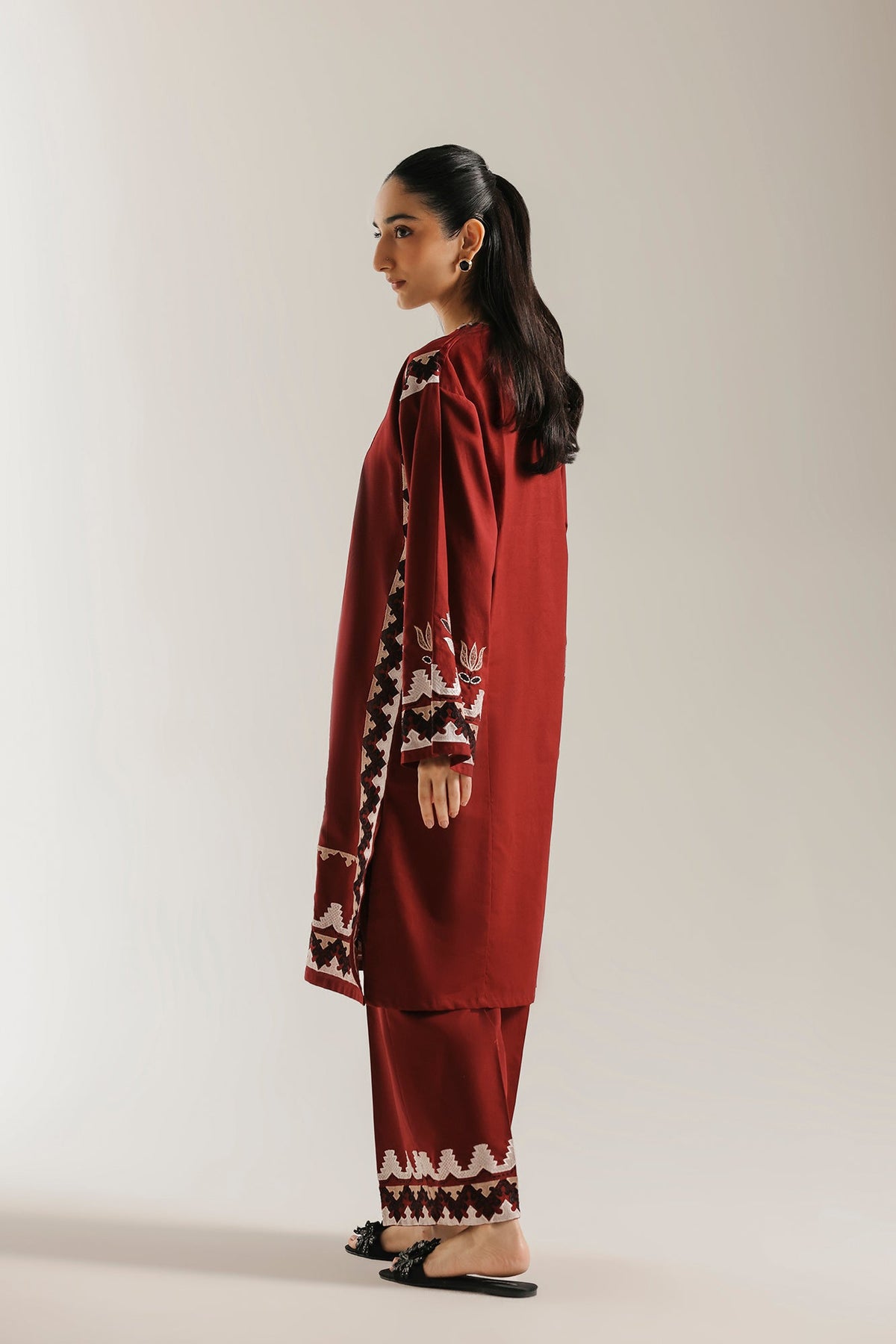 EMBROIDERED SUIT (E9324-102-306)