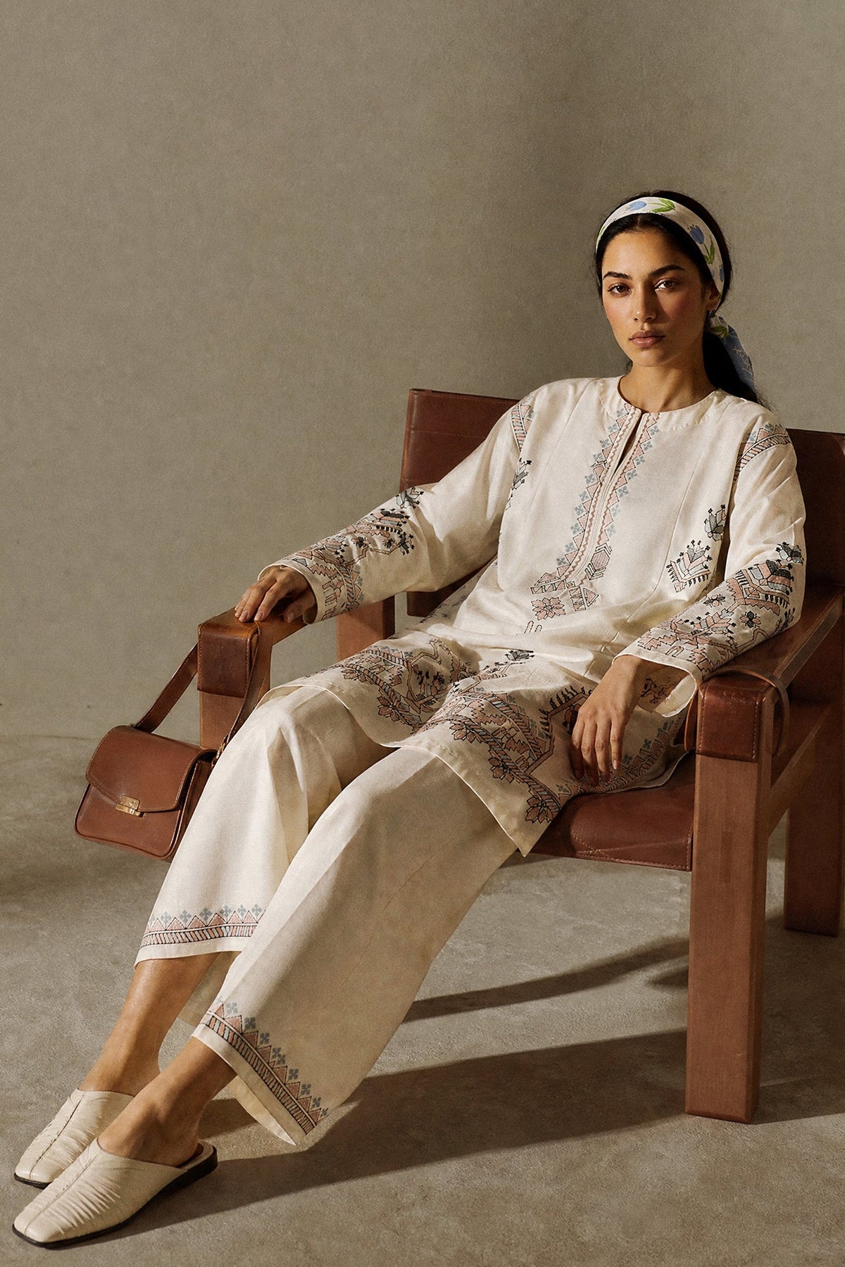 EMBROIDERED SUIT (E9328-102-005)