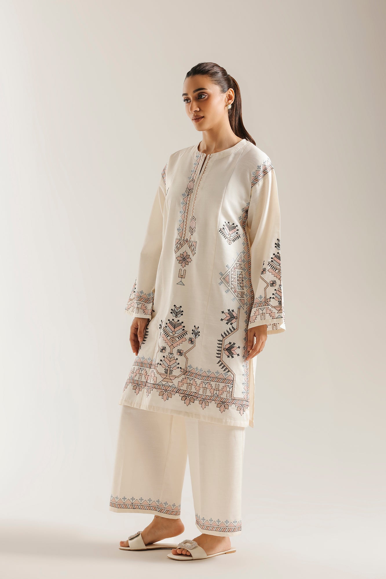 EMBROIDERED SUIT (E9328-102-005)