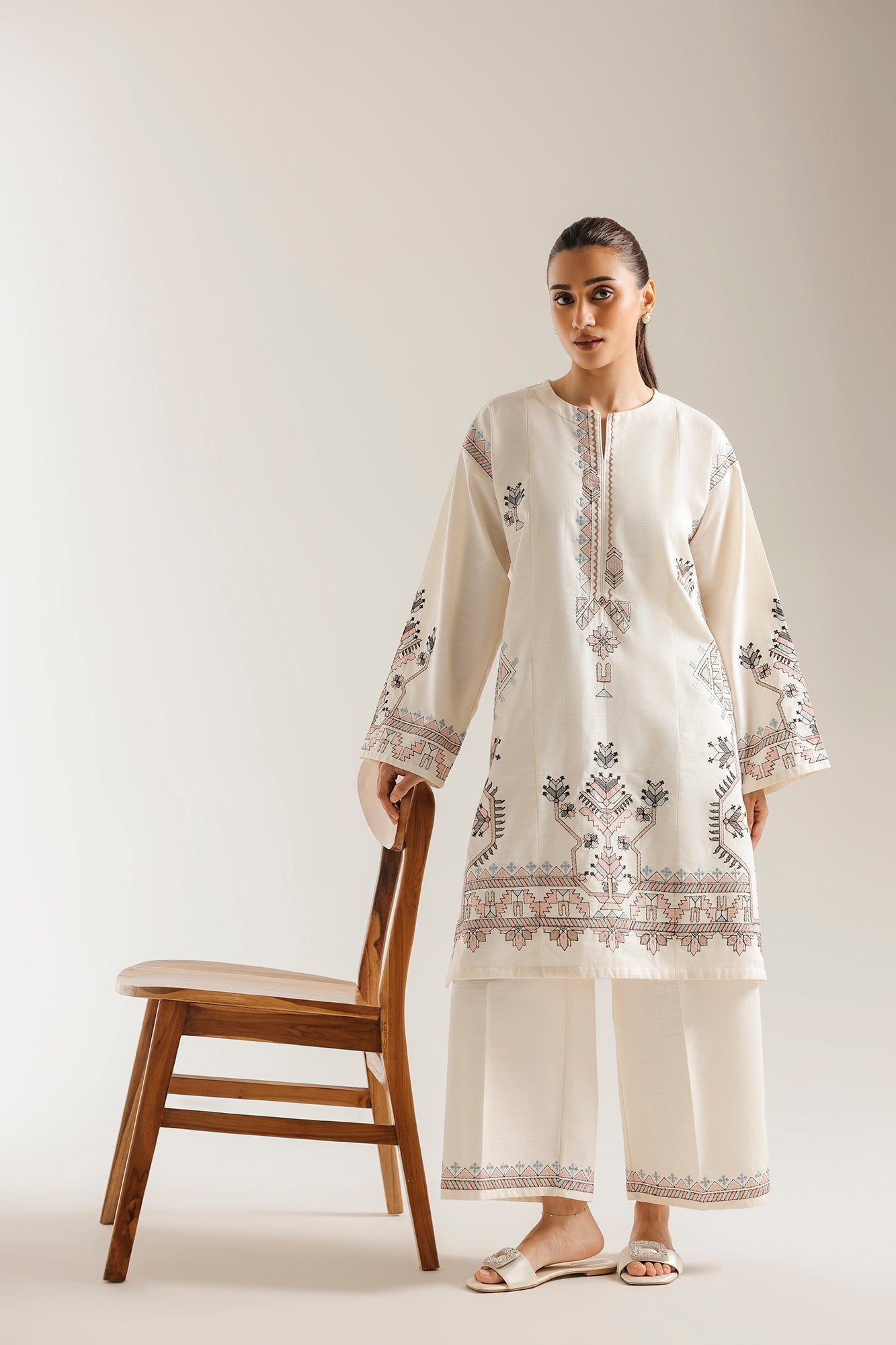EMBROIDERED SUIT (E9328-102-005)