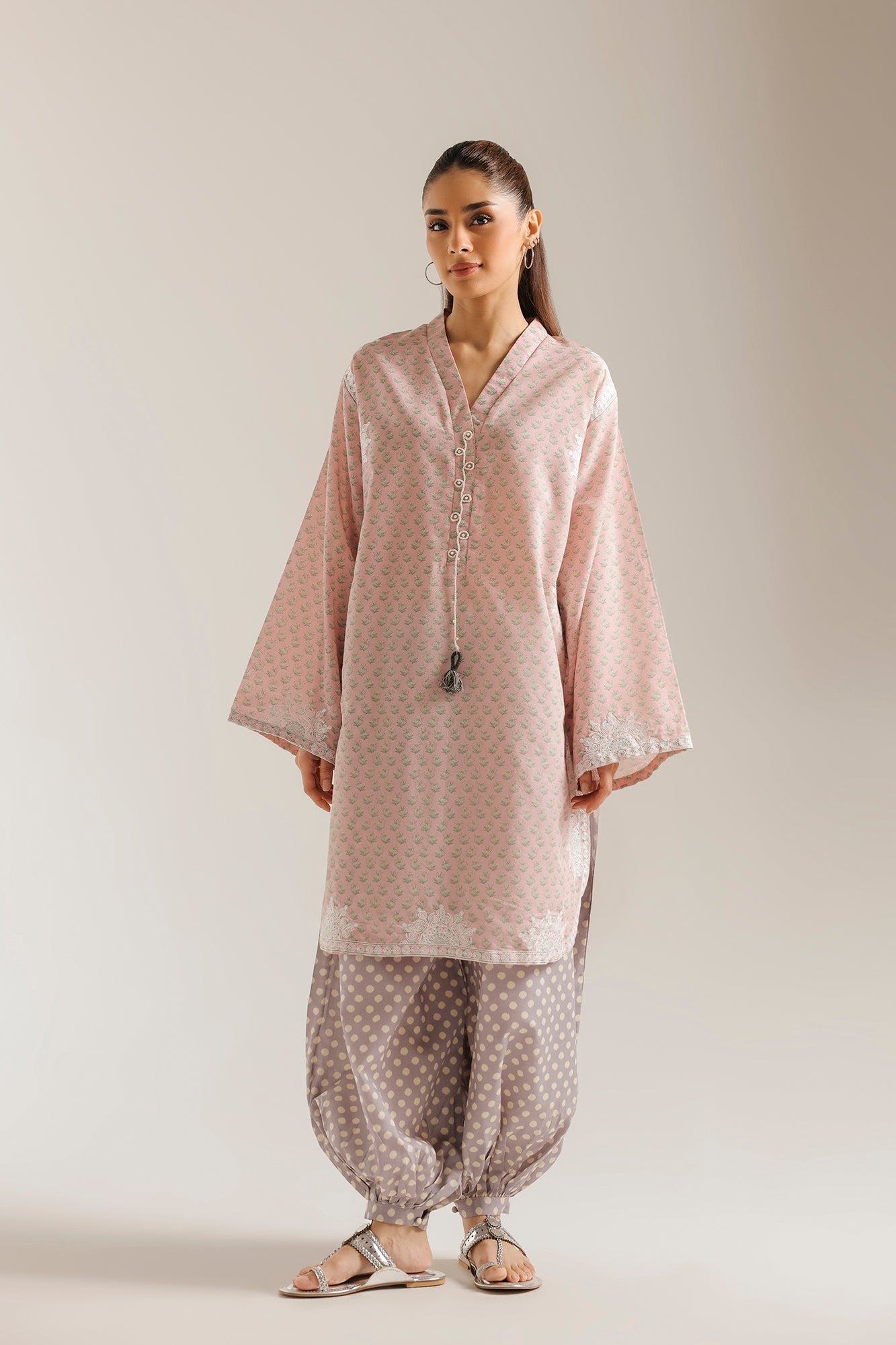 EMBROIDERED SUIT (E9358-102-427)