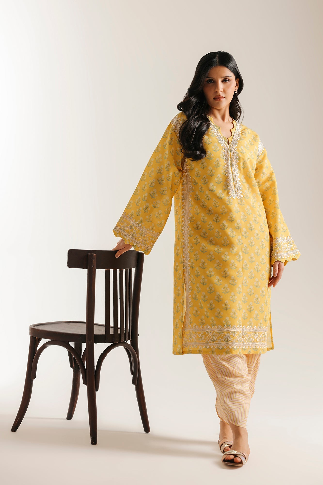 EMBROIDERED SUIT (E9359-102-224)
