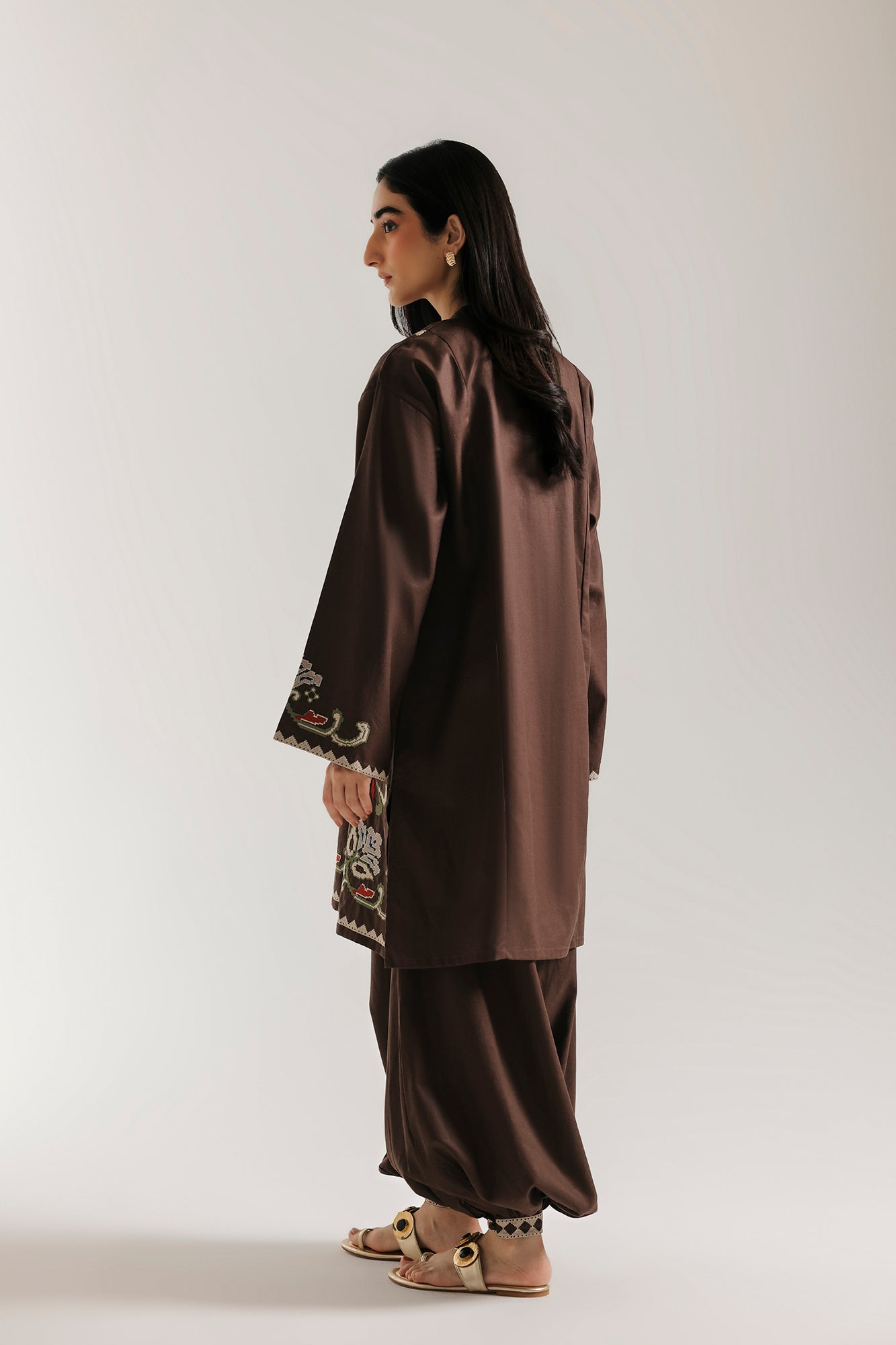 EMBROIDERED SUIT (E9362-102-317)