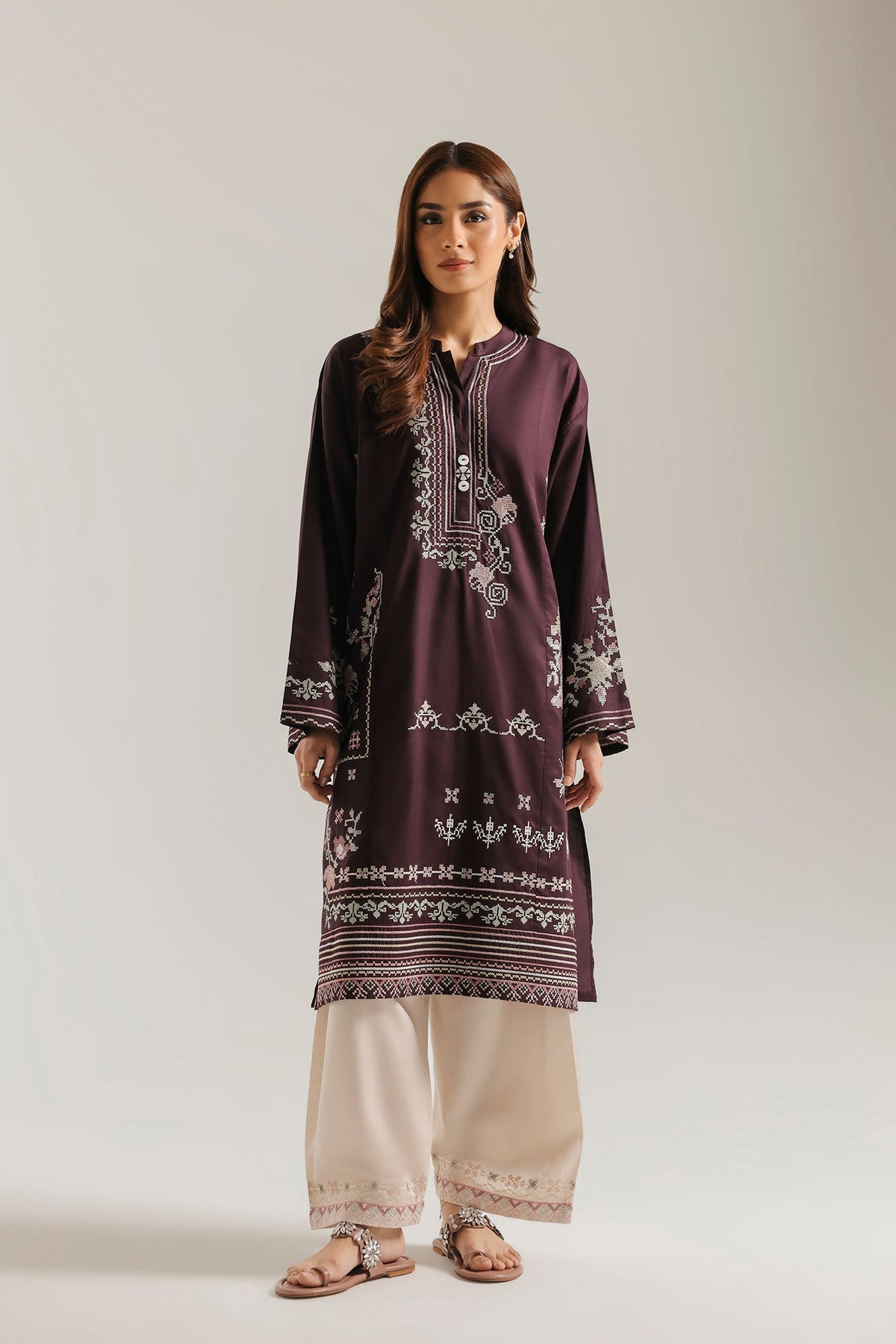 EMBROIDERED SUIT (E9367-102-518)