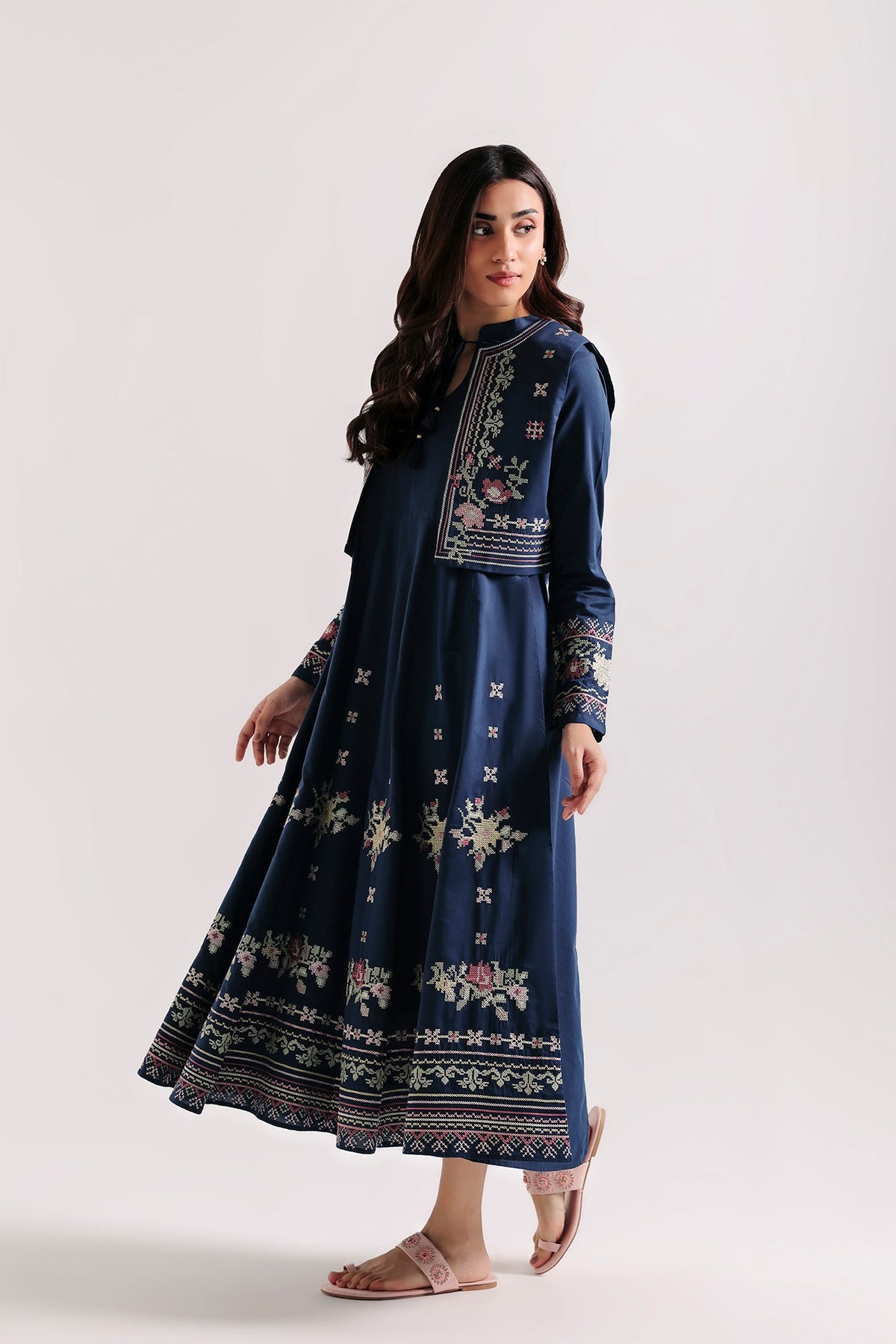 EMBROIDERED DRESS (E9373-102-621)