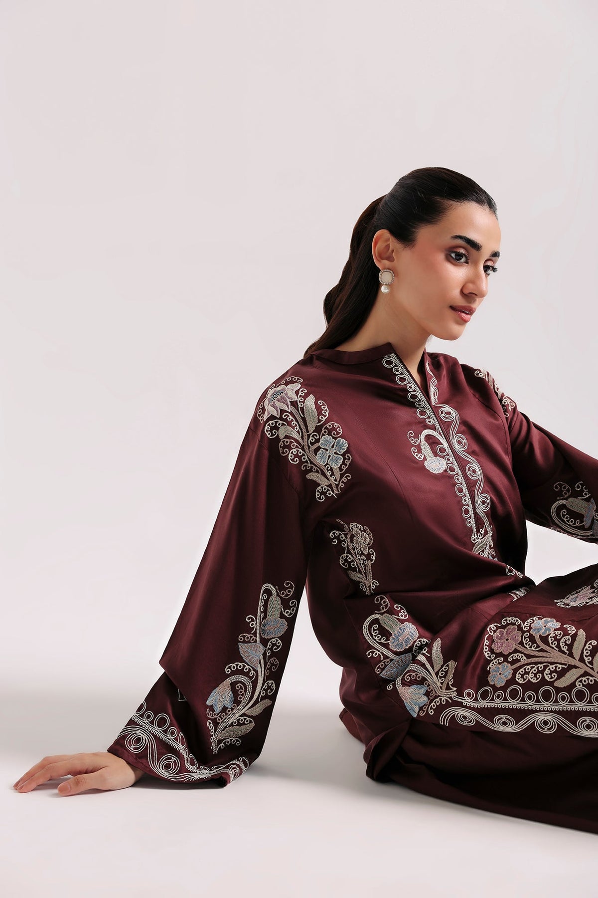 EMBROIDERED SUIT (E9374-102-319)