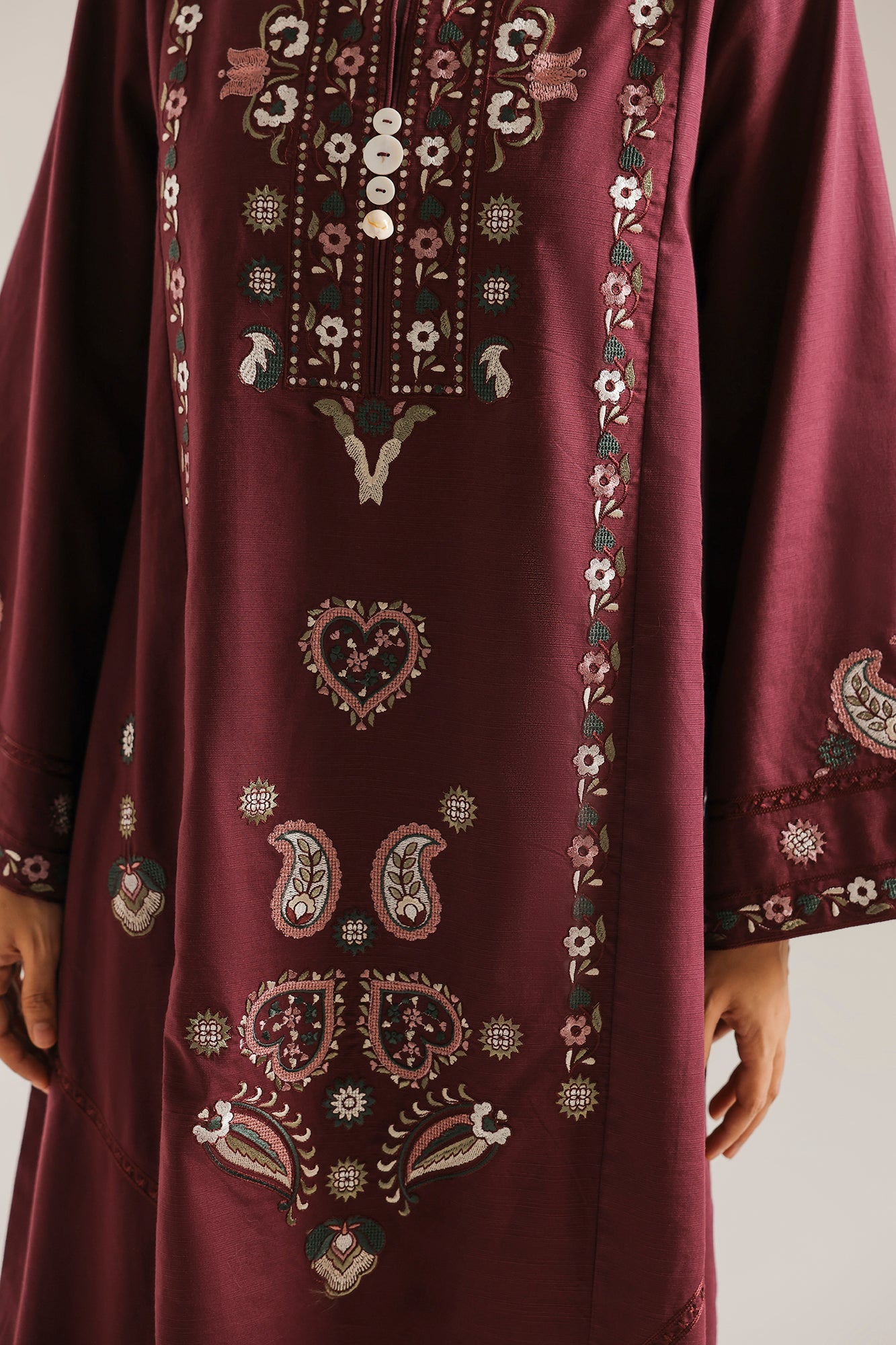 EMBROIDERED DRESS (E9377/102/517)