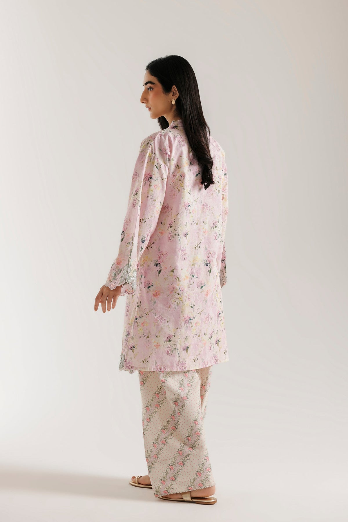 EMBROIDERED SUIT (E9381-102-531)