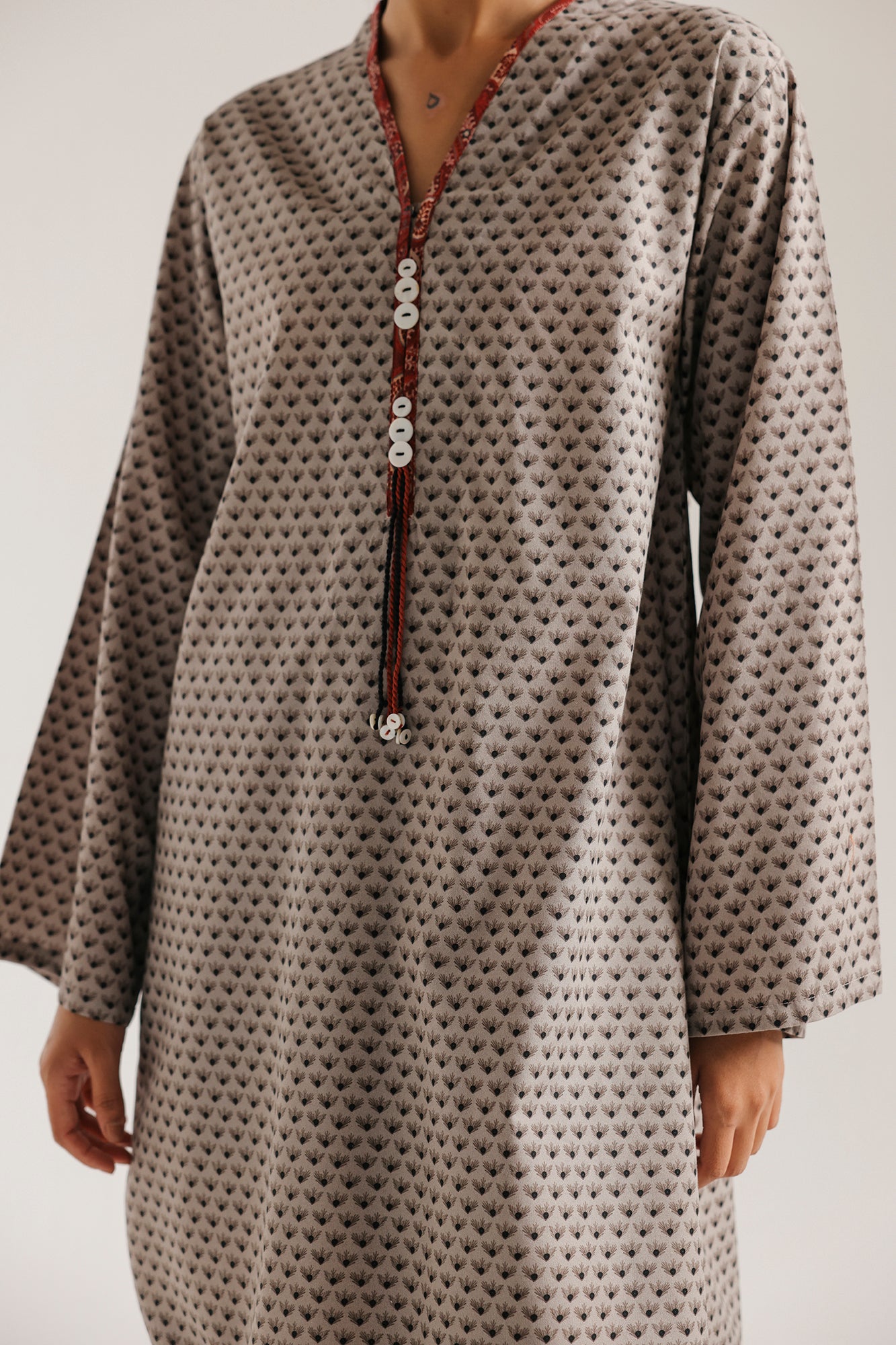 EMBROIDERED SUIT (E9387-102-006)