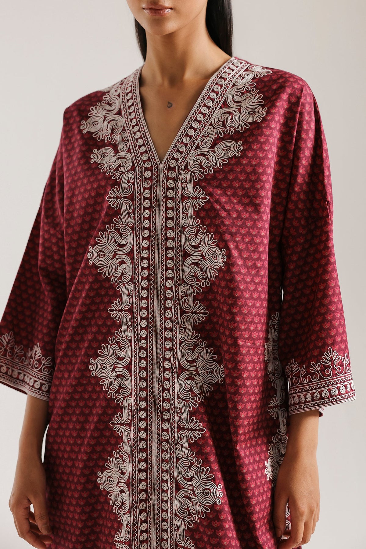 EMBROIDERED SUIT (E9388-102-402)