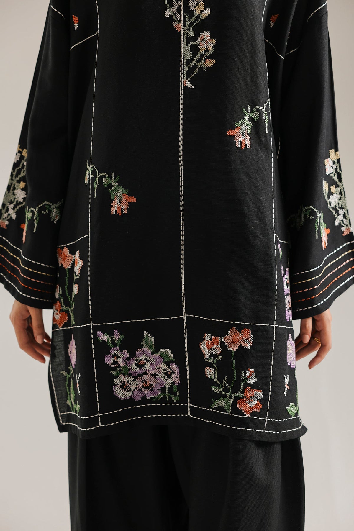 EMBROIDERED SUIT (E9399-102-902)