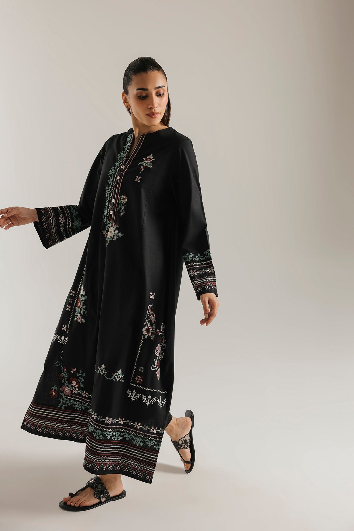 EMBROIDERED DRESS (E9415-102-902)