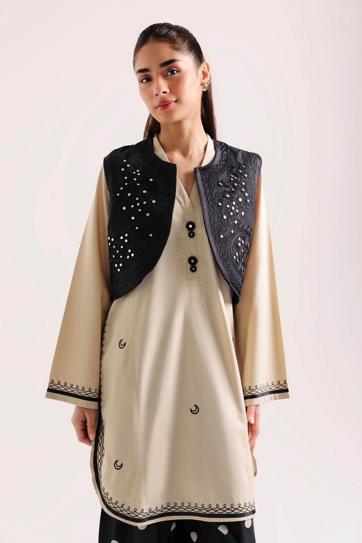 EMBROIDERED SUIT (E9417-102-004)