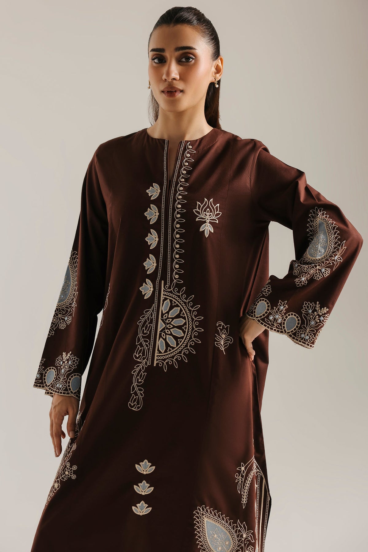 EMBROIDERED DRESS (E9419-102-303)