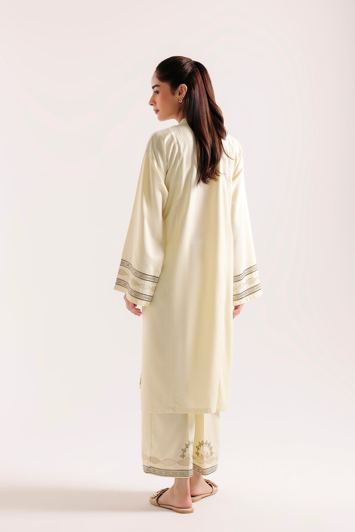 EMBROIDERED SUIT (E9437-102-115)