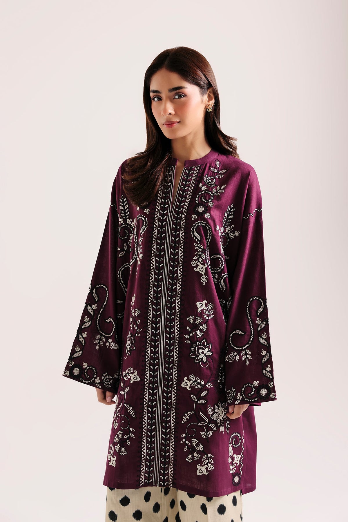 EMBROIDERED SUIT (E9490-102-516)