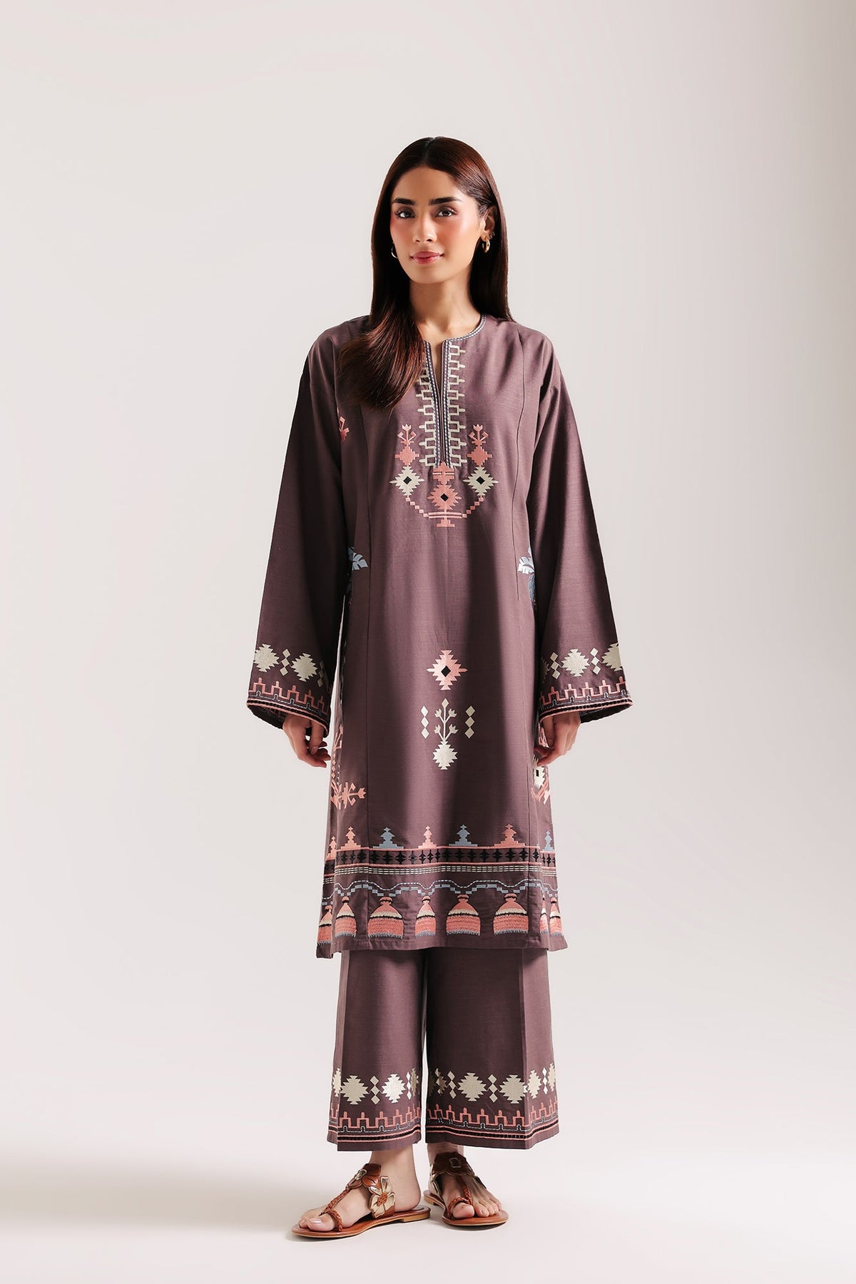 EMBROIDERED SUIT (E9498-102-816)