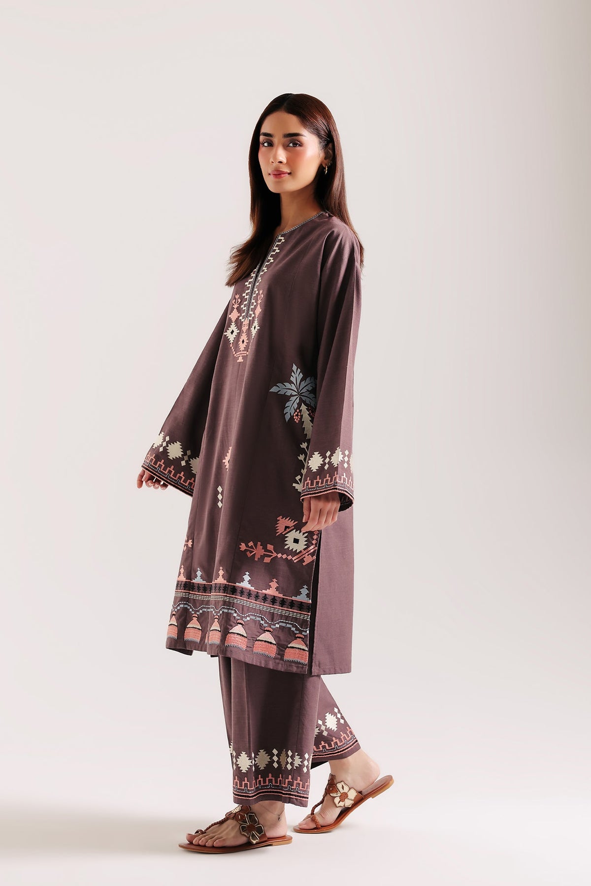 EMBROIDERED SUIT (E9498-102-816)