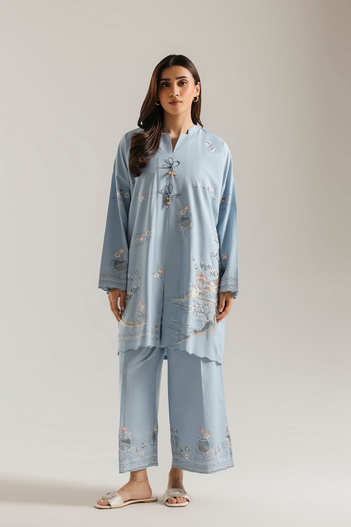EMBROIDERED SUIT (E9500-102-617)