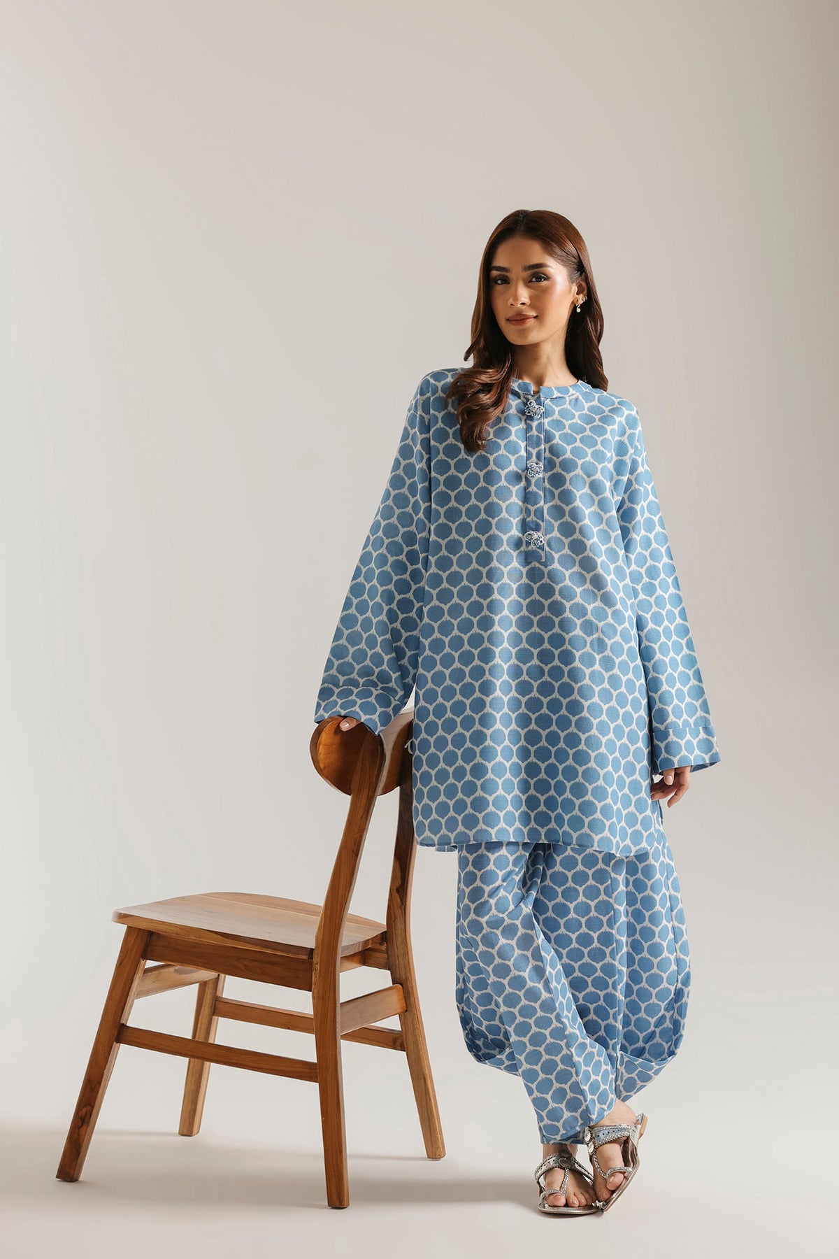 EMBROIDERED SUIT (E9511-102-001)