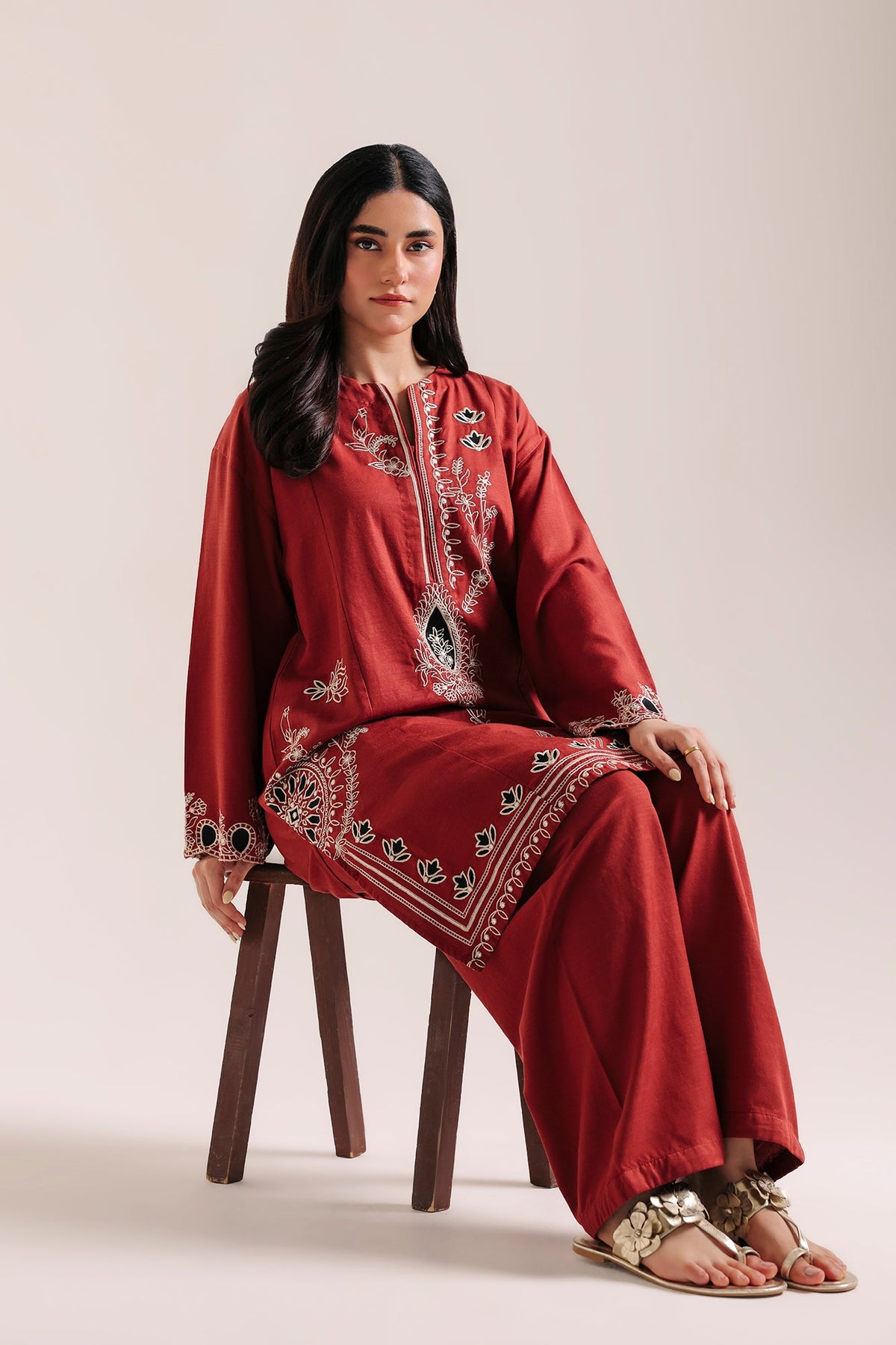 EMBROIDERED SUIT (E9518-102-320)