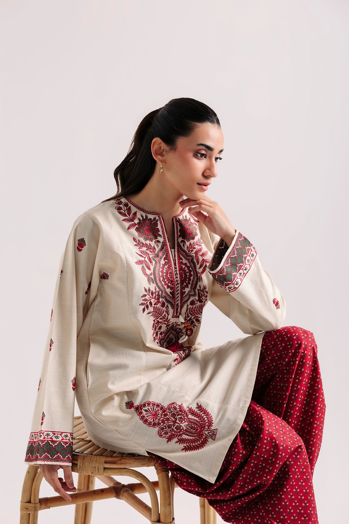 EMBROIDERED SUIT (E9538-102-002)