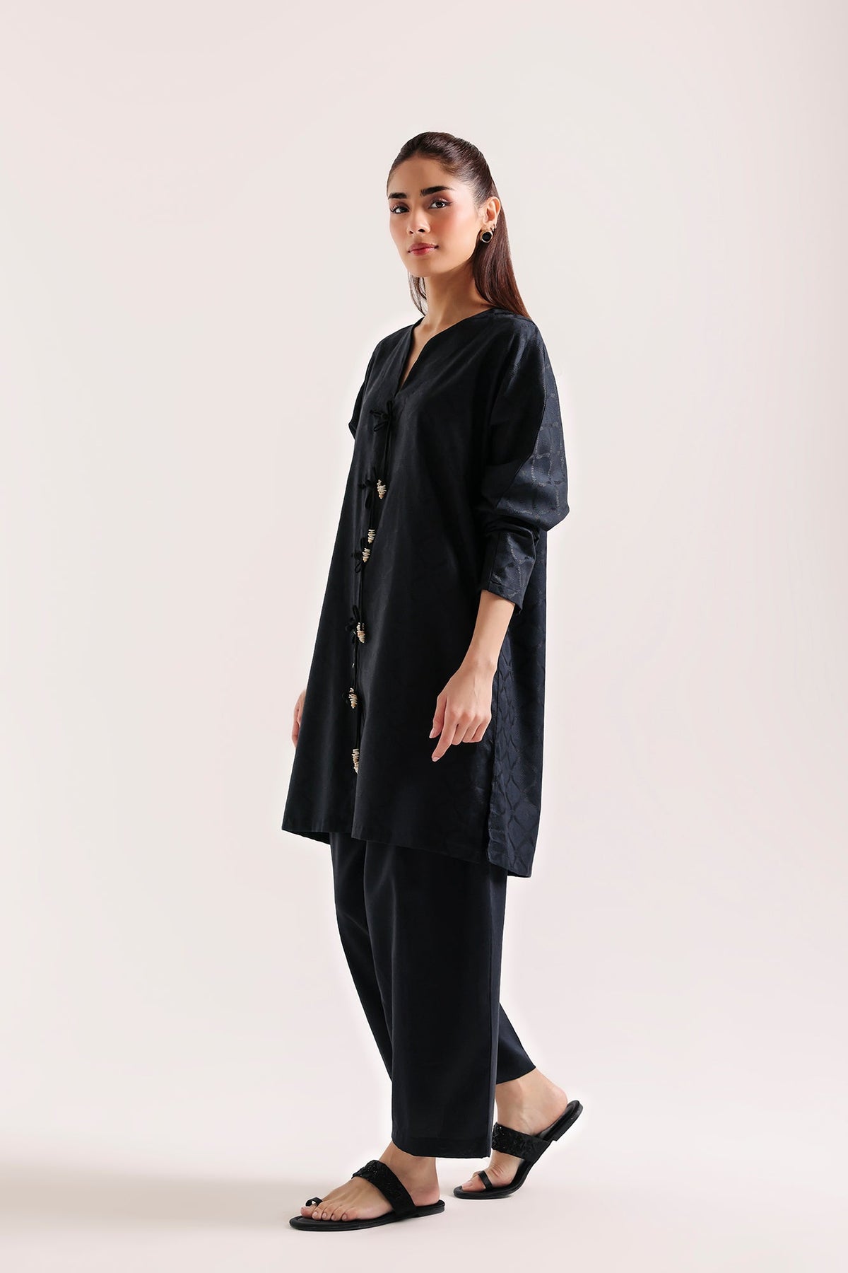EMBROIDERED SUIT (E9553-102-902)
