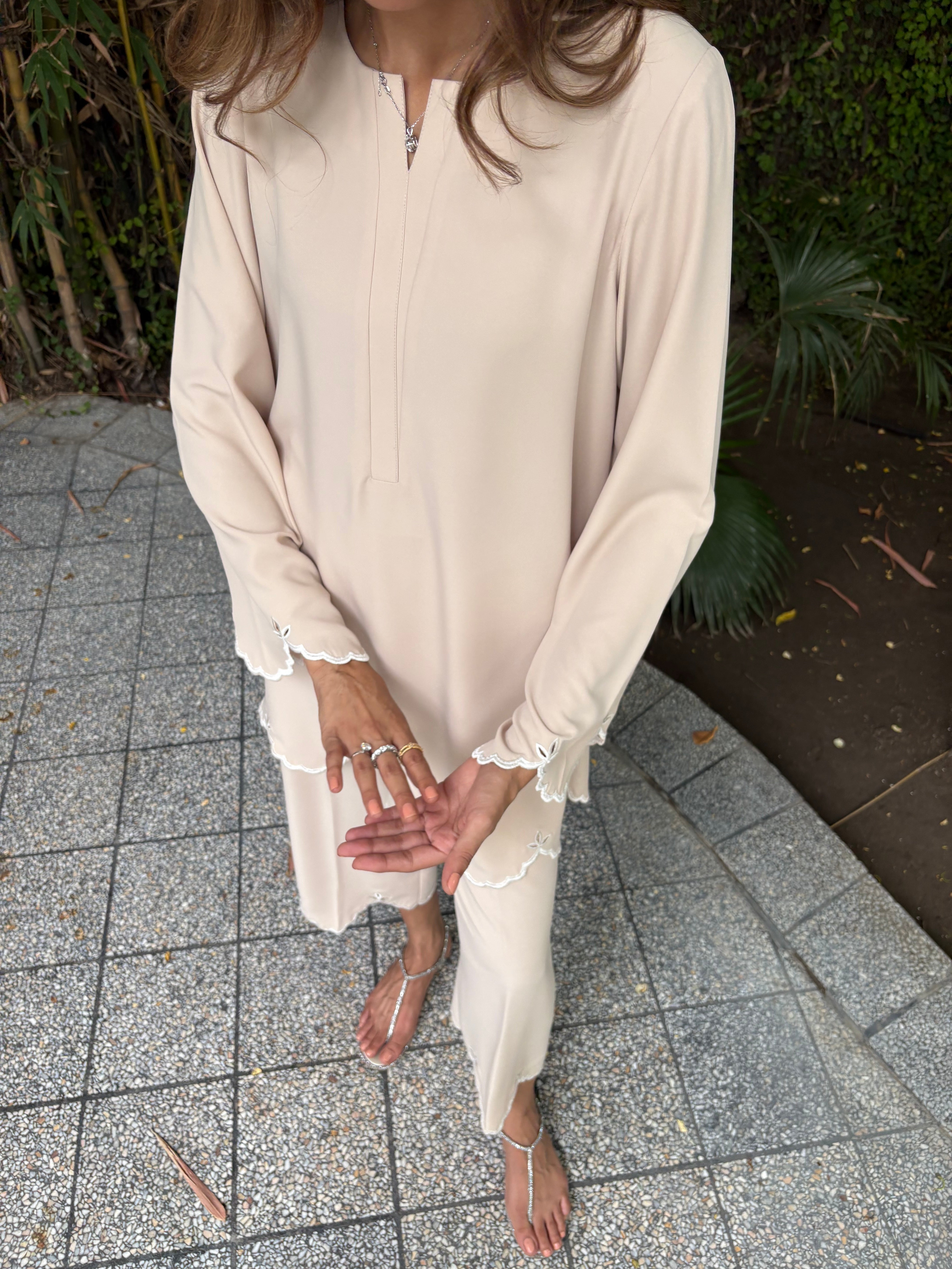 Beige Dahlia Set