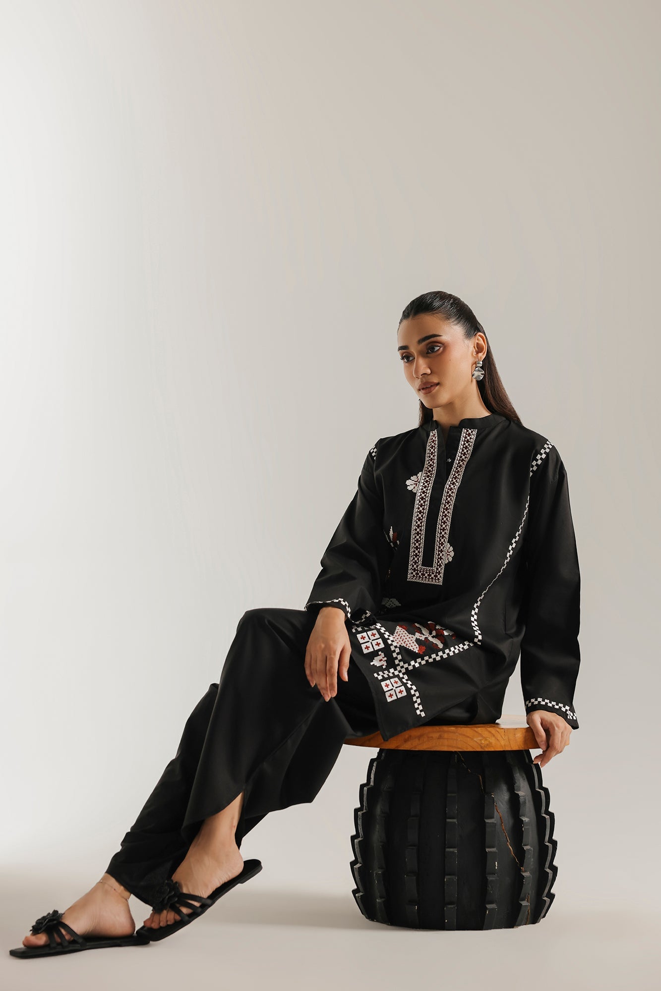 EMBROIDERED KURTI (E9610-102-901)