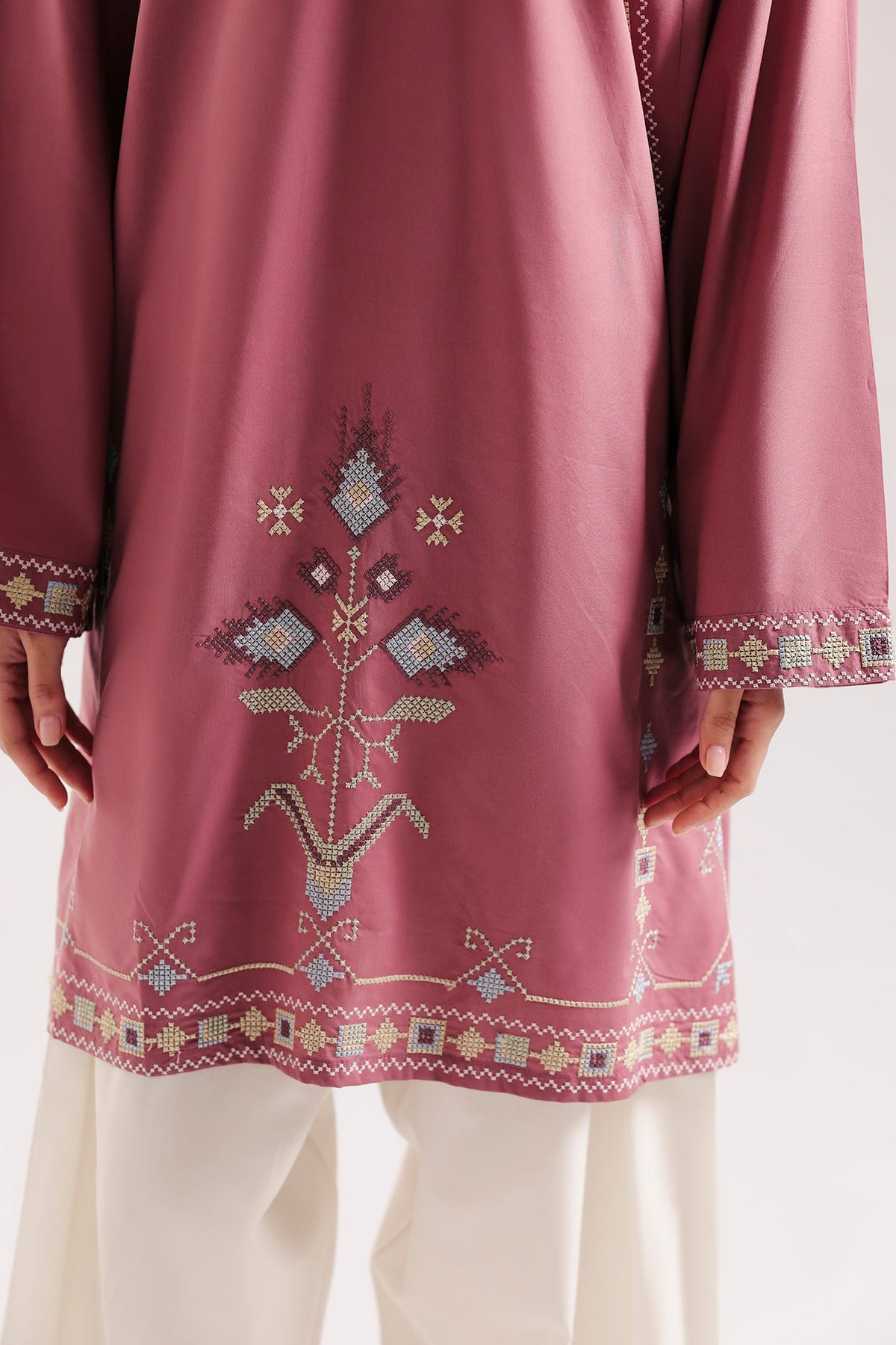 EMBROIDERED KURTI (E9611-102-527)