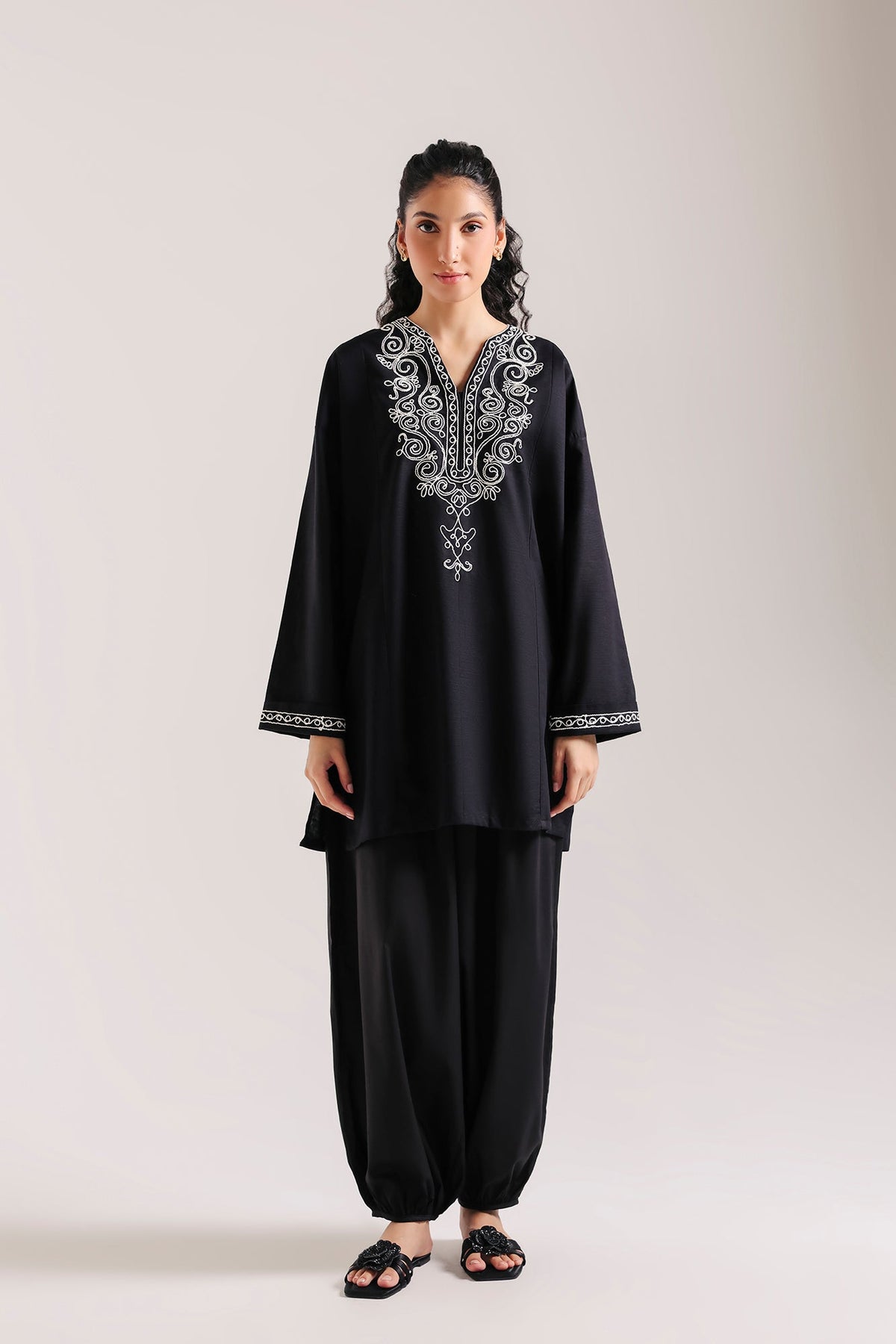 EMBROIDERED KURTI (E9697-102-902)
