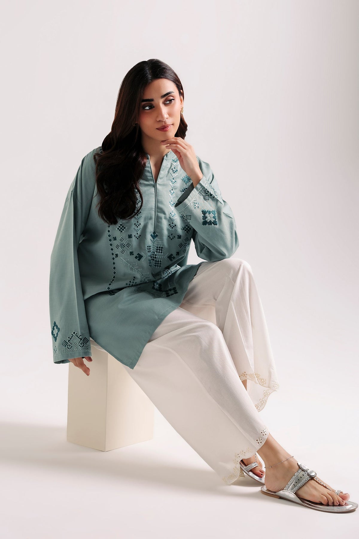 EMBROIDERED KURTI (E9699-102-718)