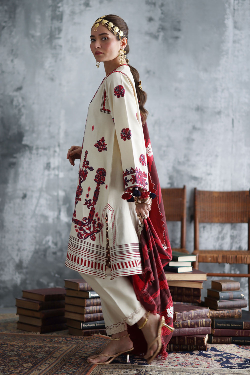 3 Piece Embroidered Karandi Suit with Embroidered Printed Karandi Dupatta
