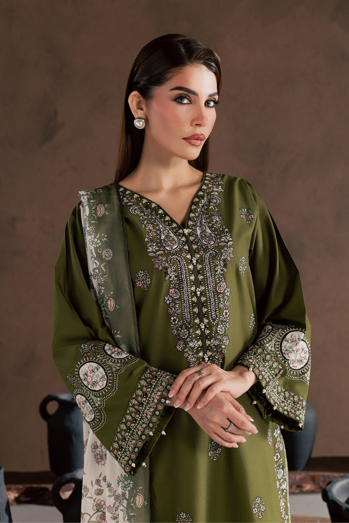 Emamah 3Pc - Embroidered Cambric Pret