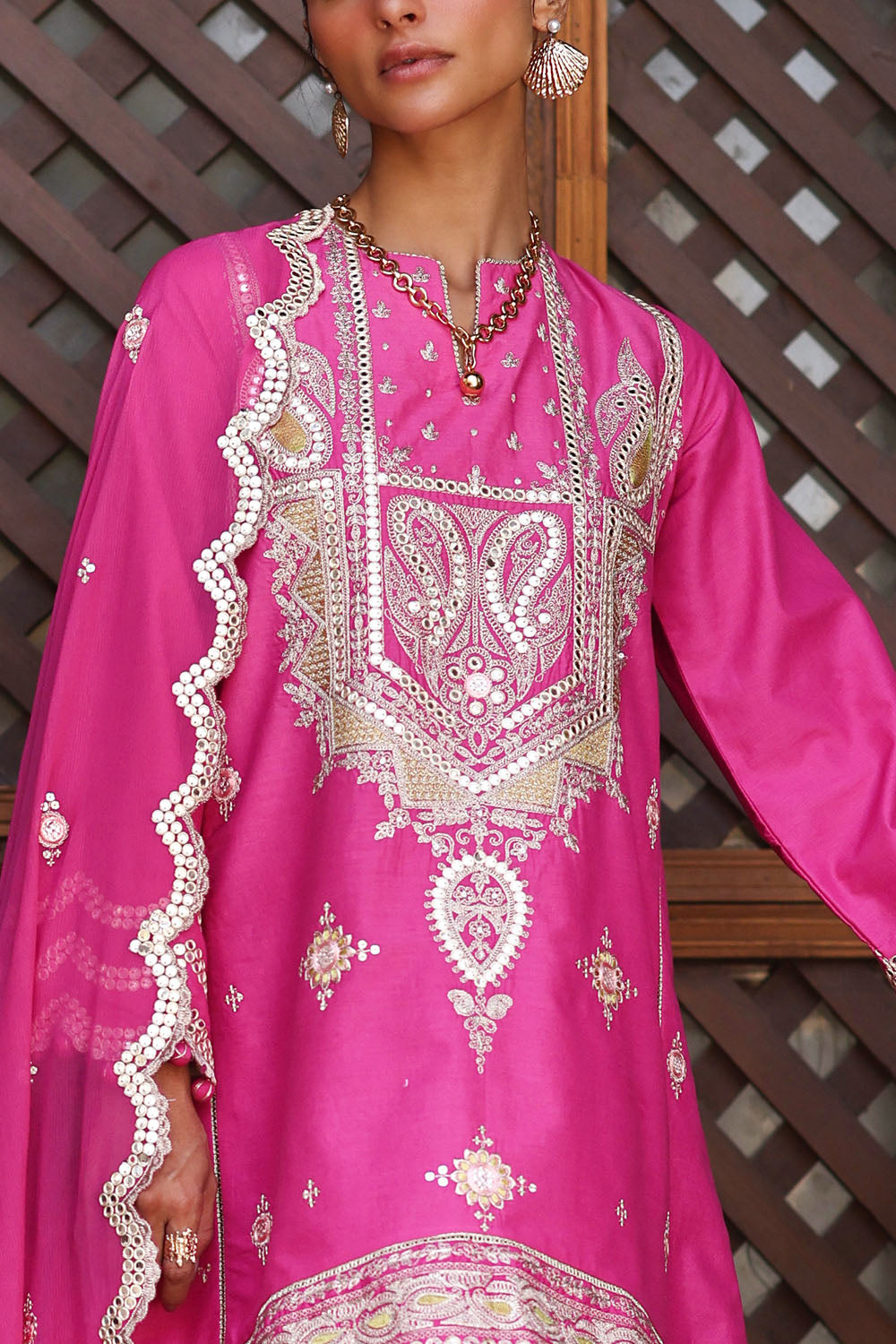 https://cdn.shopify.com/s/files/1/0706/3253/8159/files/Embroidered-Chiffon-Dupatta-Embroidered-Lawn-Shirt-Dyed-Trouser-Gulahmed-FE-62012-Close.jpg?v=1777625918