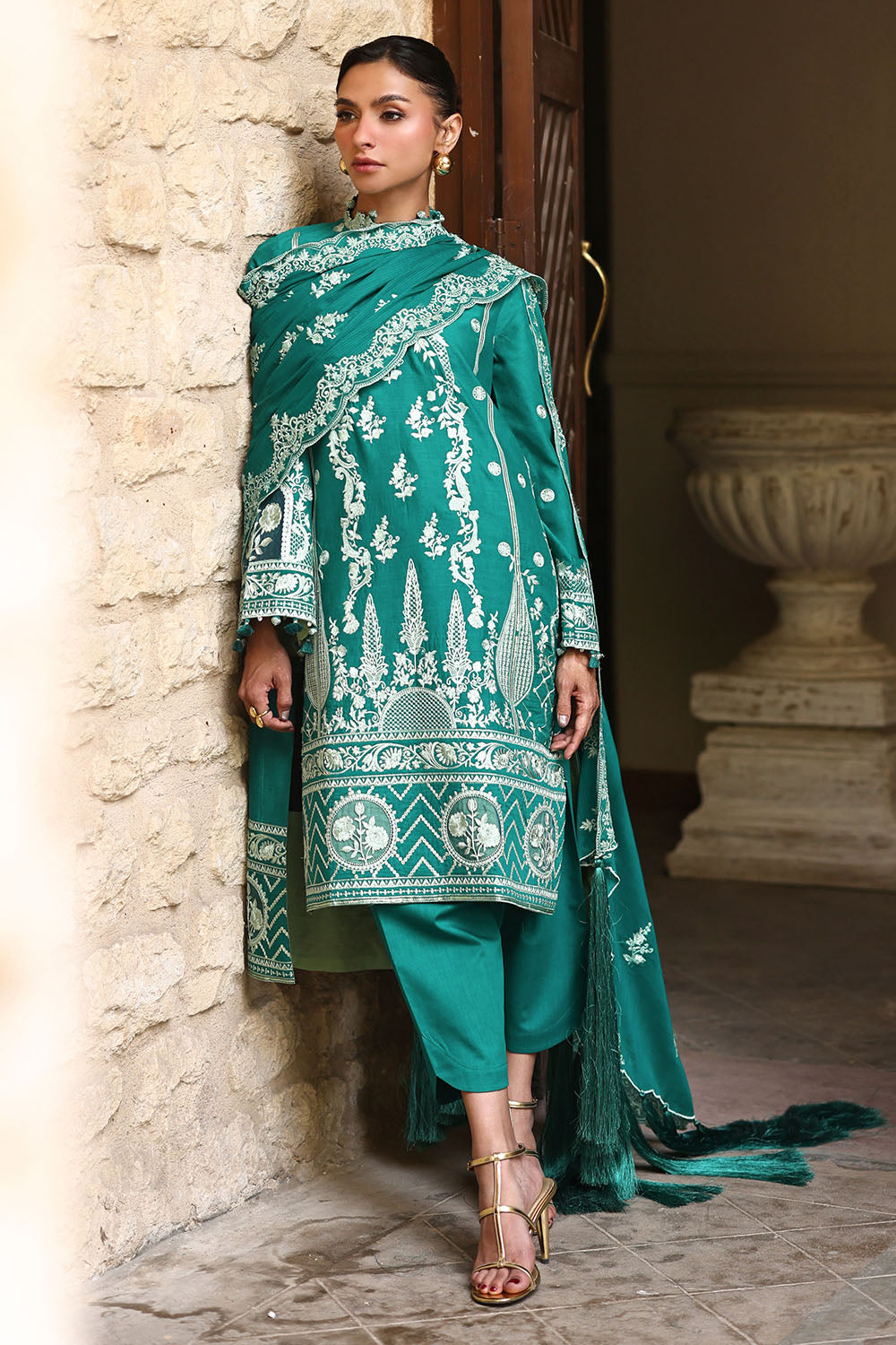 3 Piece Embroidered Lawn Suit with Organza Applique Borders and Embroidered Denting Lawn Dupatta